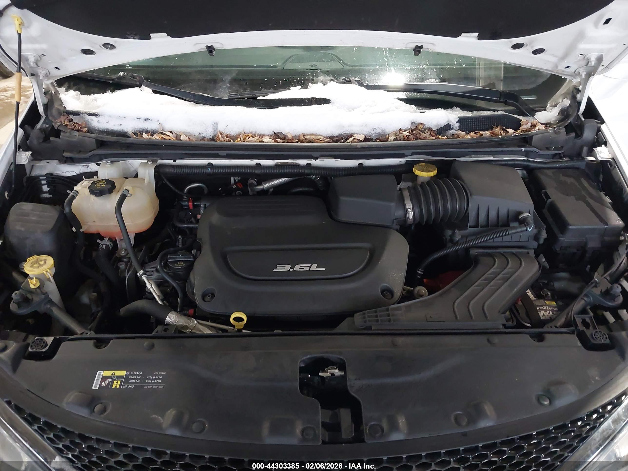 CHRYSLER PACIFICA image 10