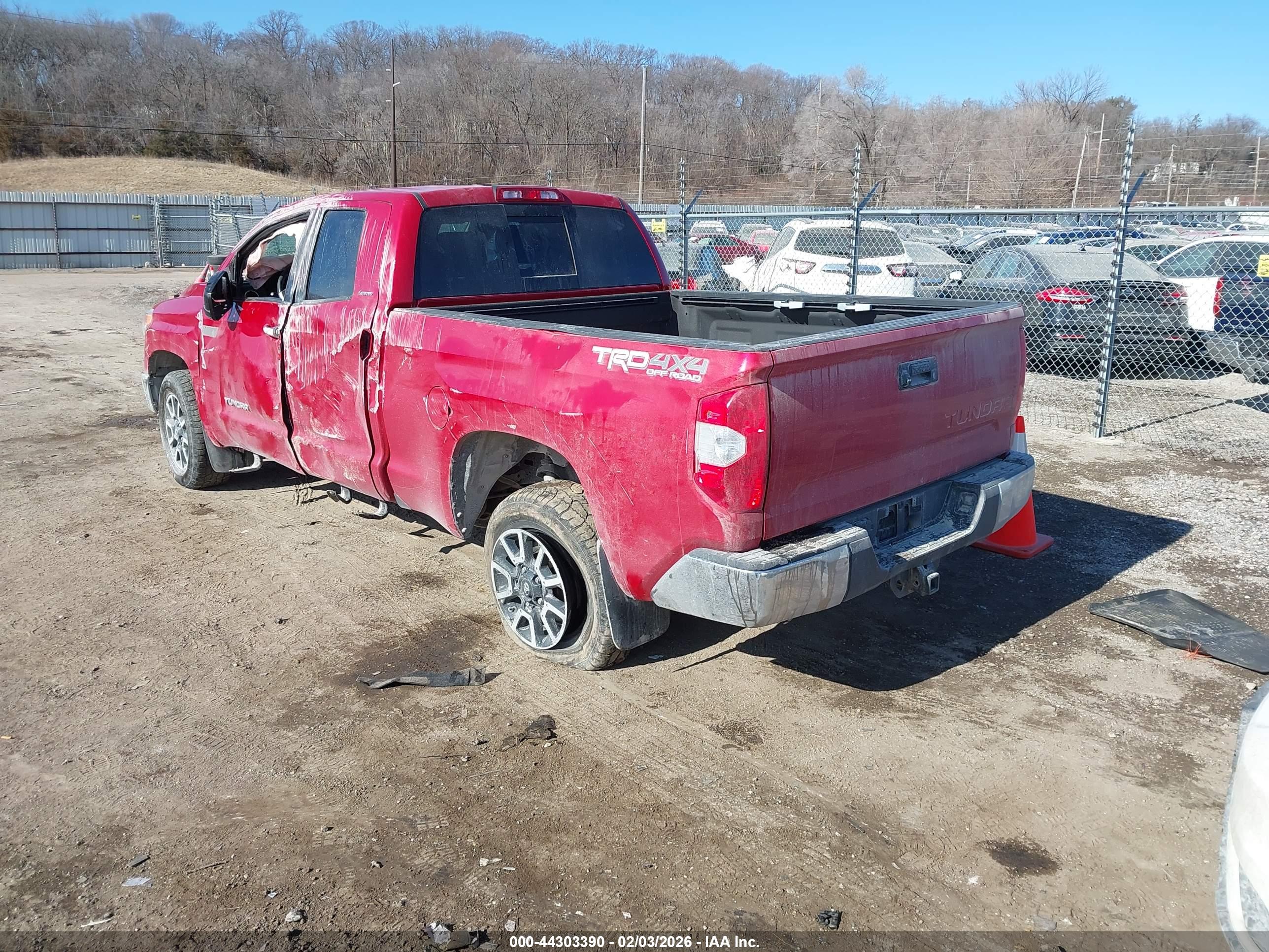 TOYOTA TUNDRA image 3