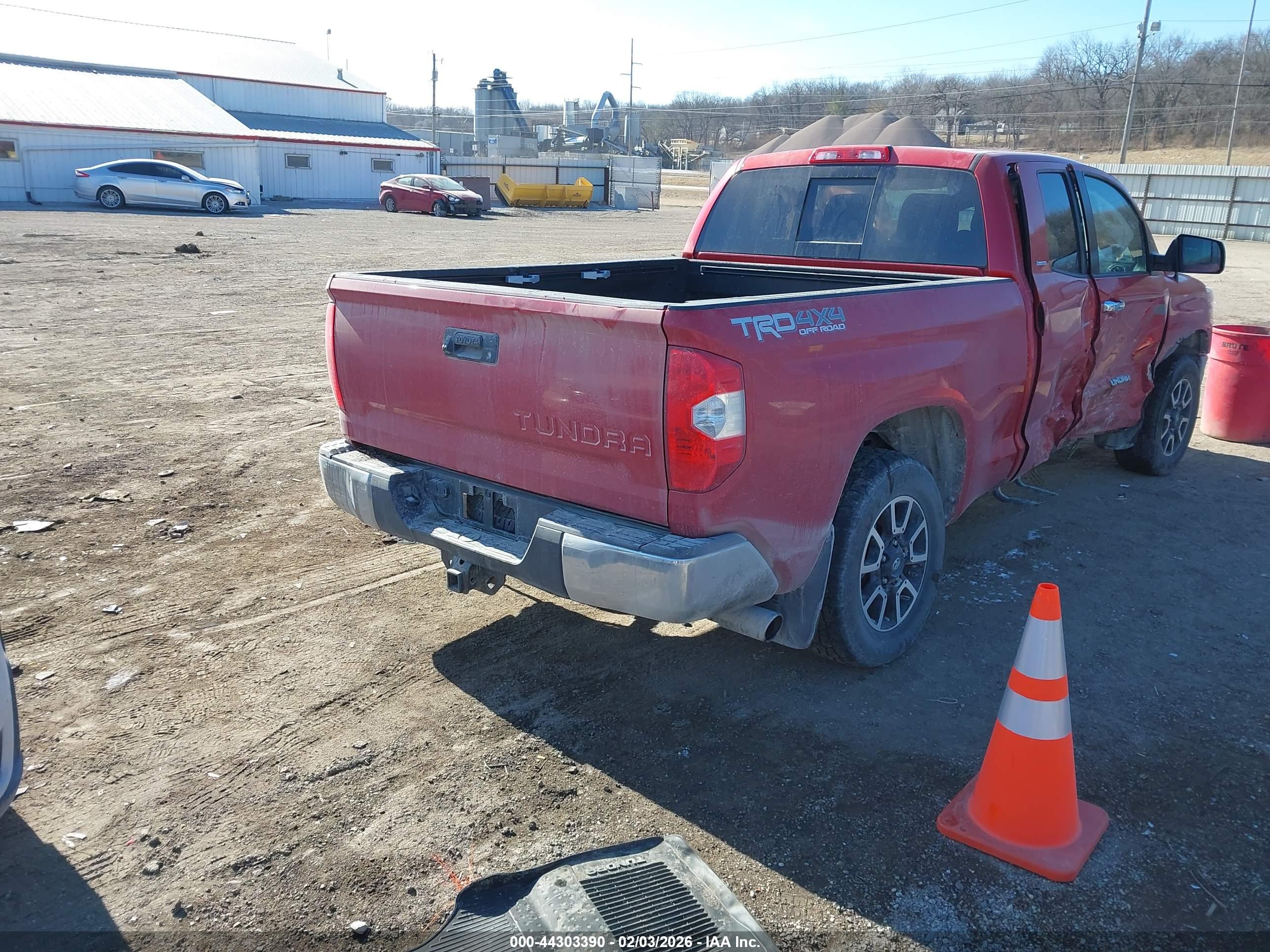 TOYOTA TUNDRA image 4
