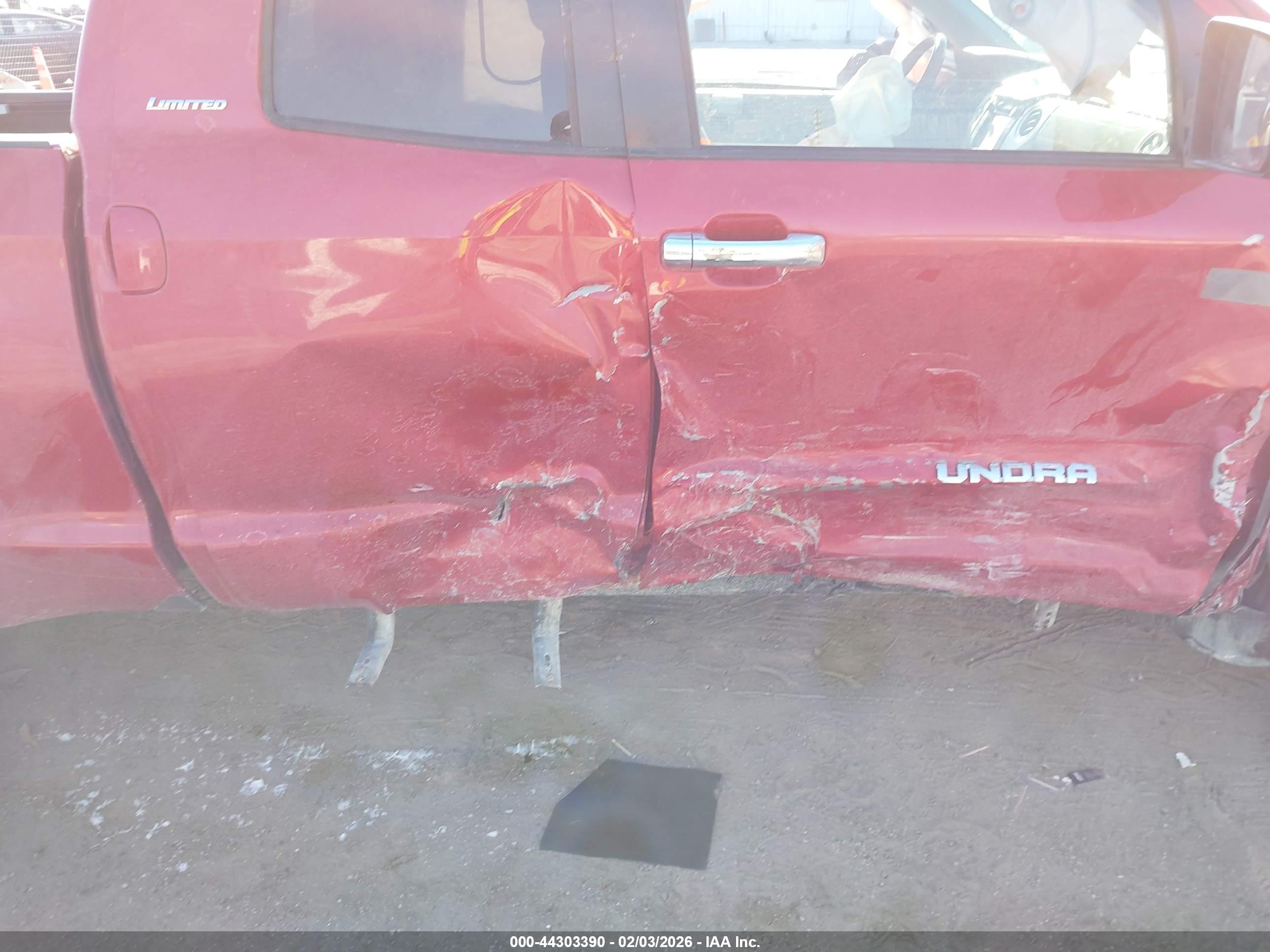 TOYOTA TUNDRA image 6