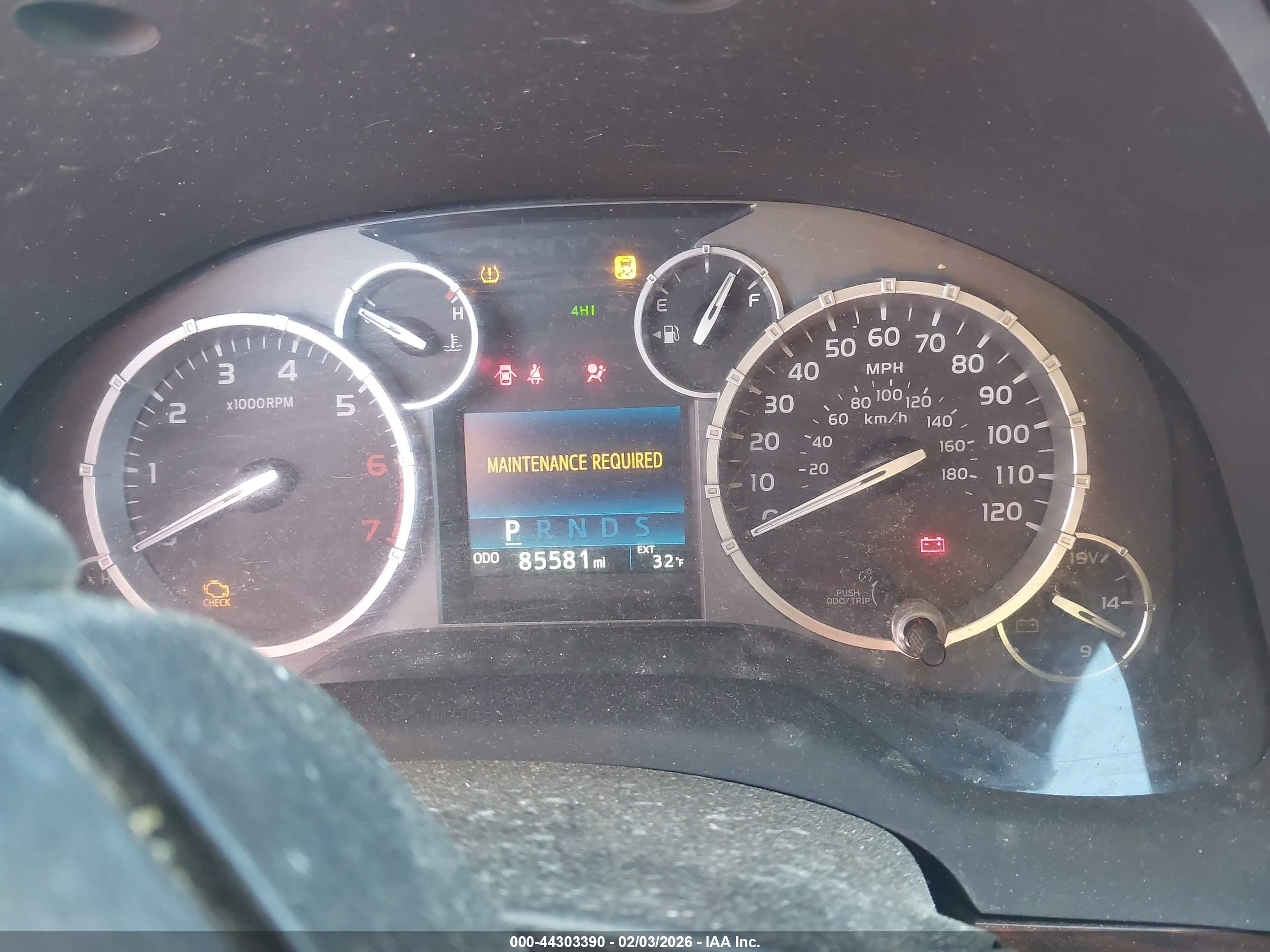 TOYOTA TUNDRA image 7