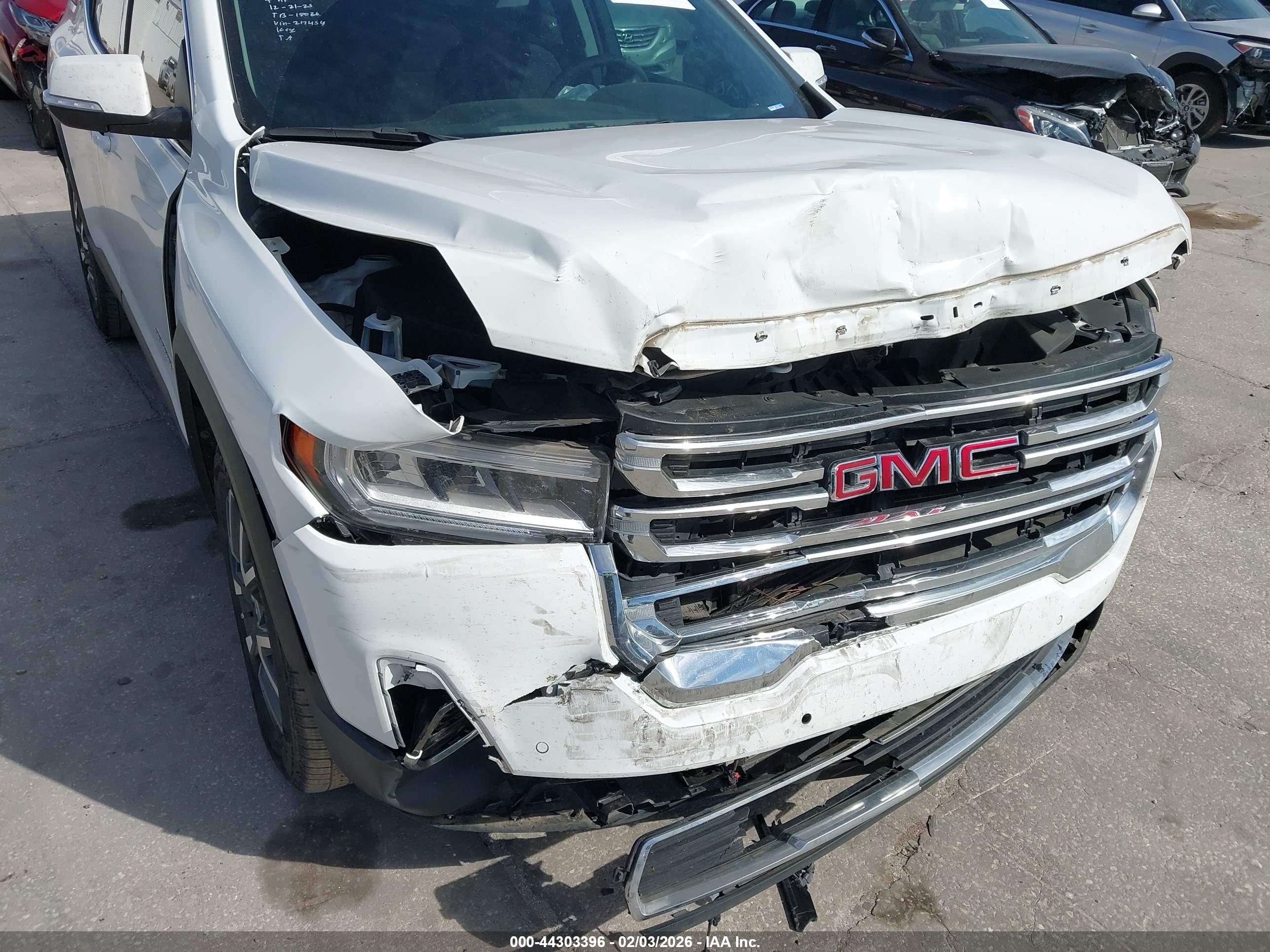 GMC ACADIA image 6