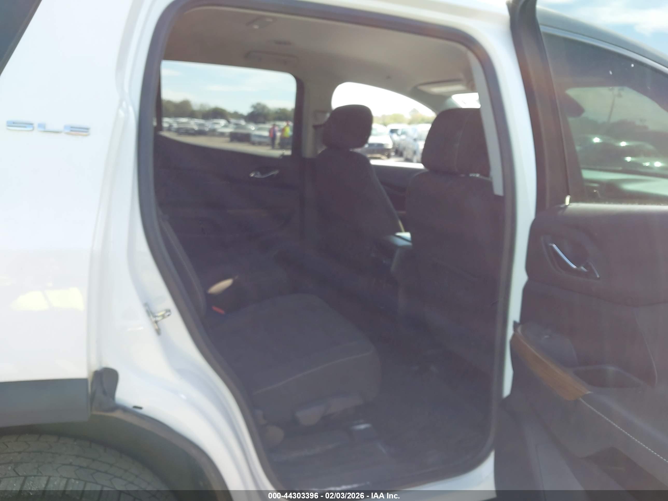 GMC ACADIA image 8