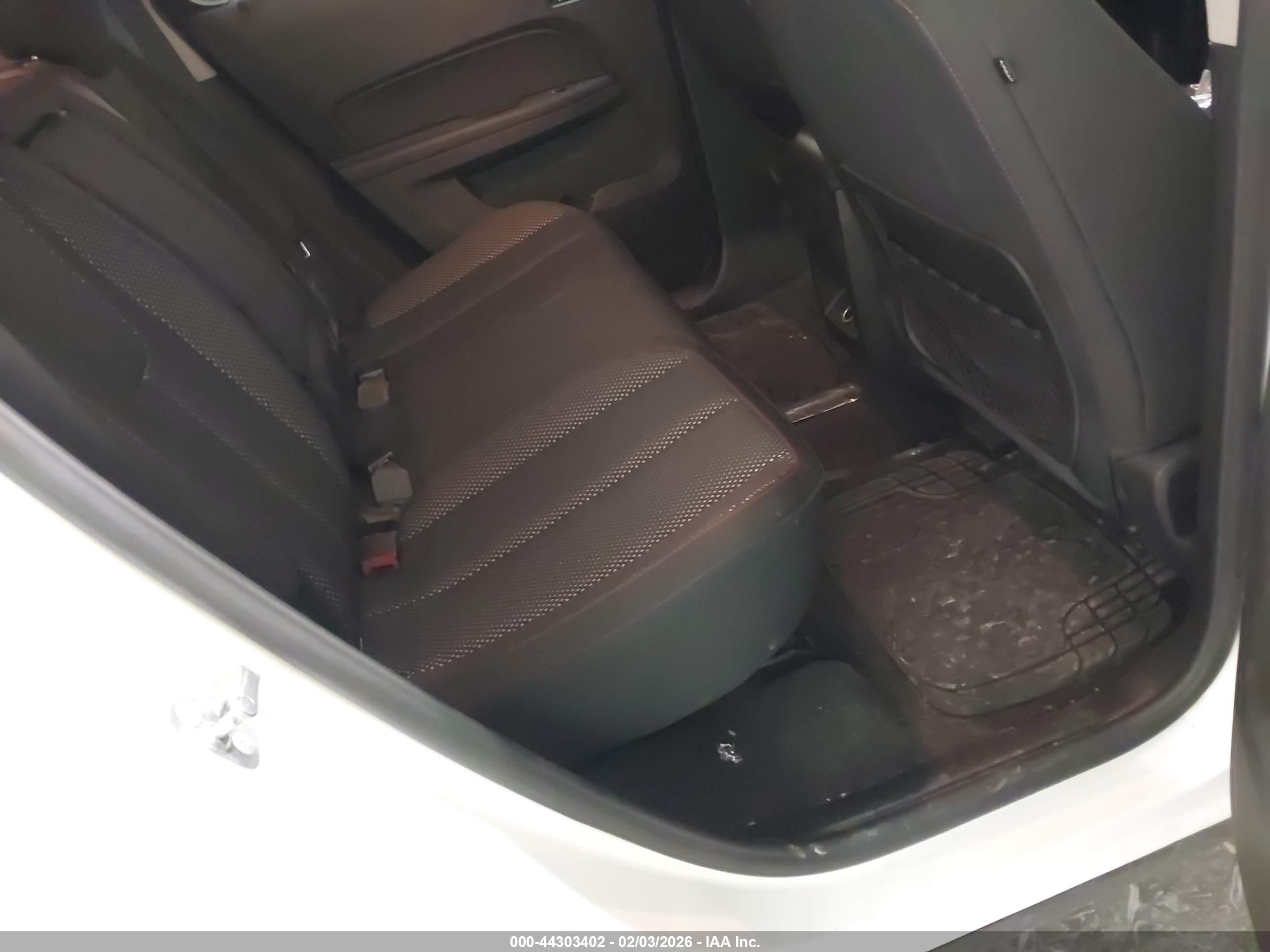 CHEVROLET EQUINOX image 8