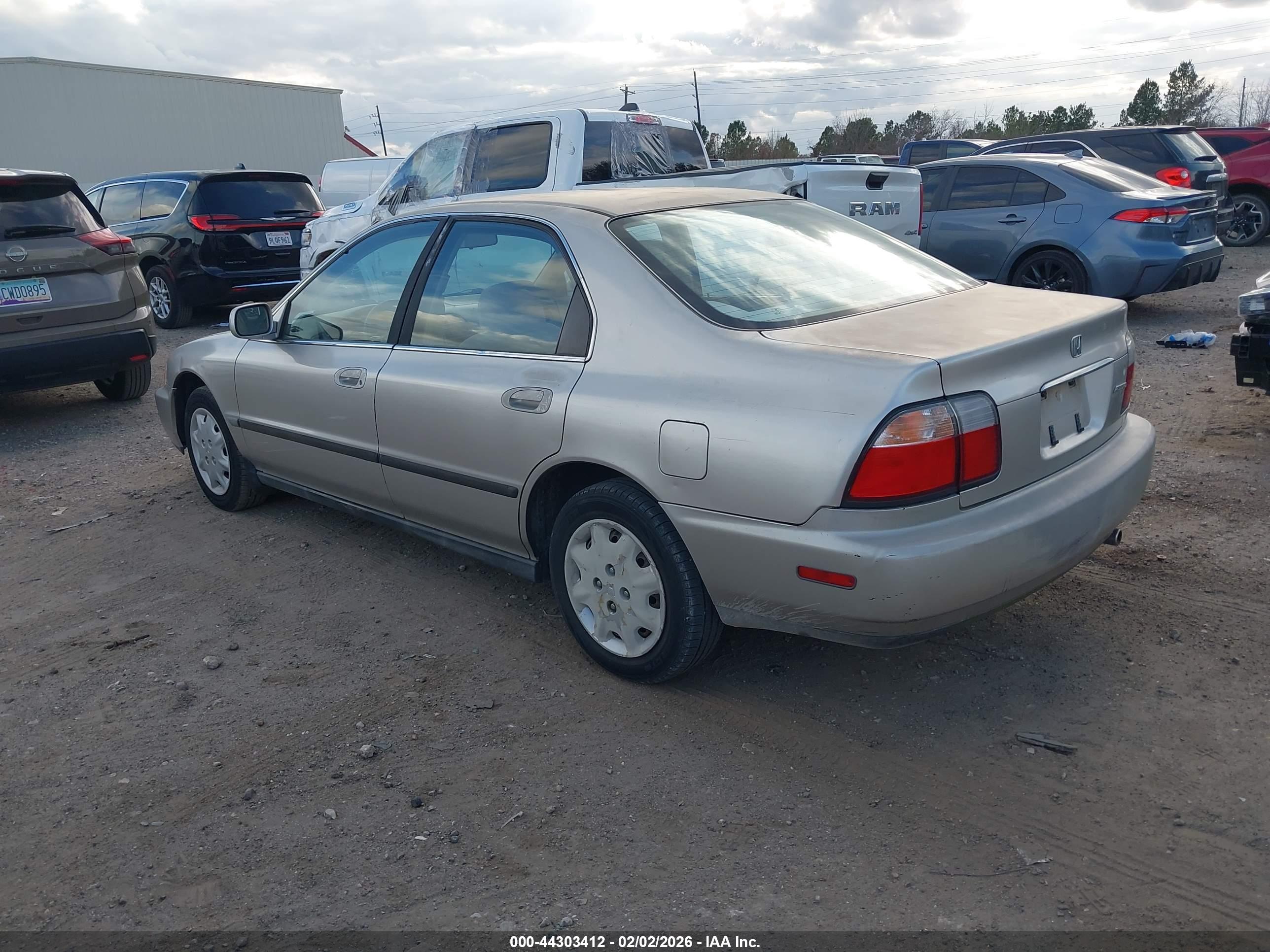 HONDA ACCORD image 3