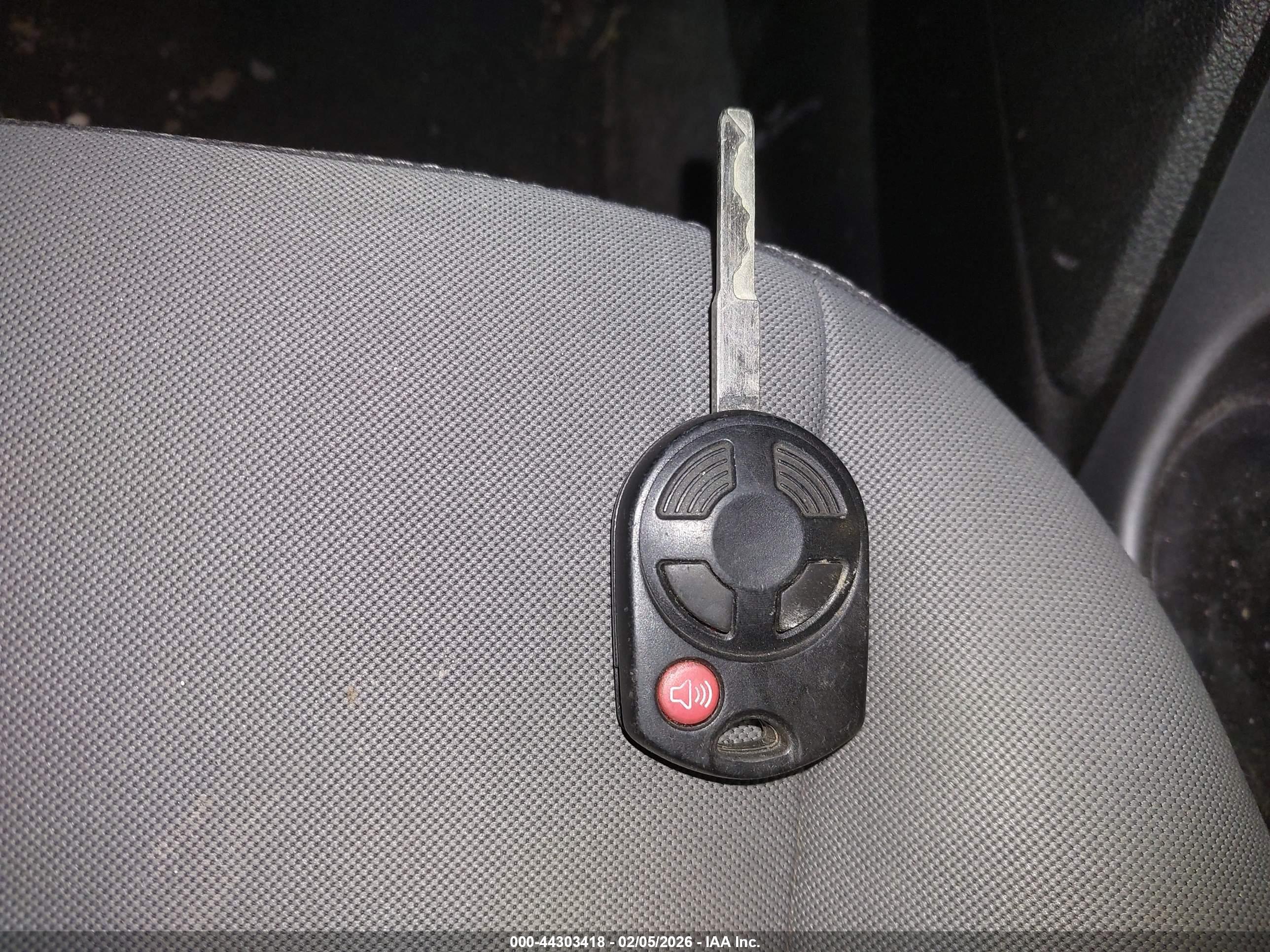 FORD ESCAPE image 11