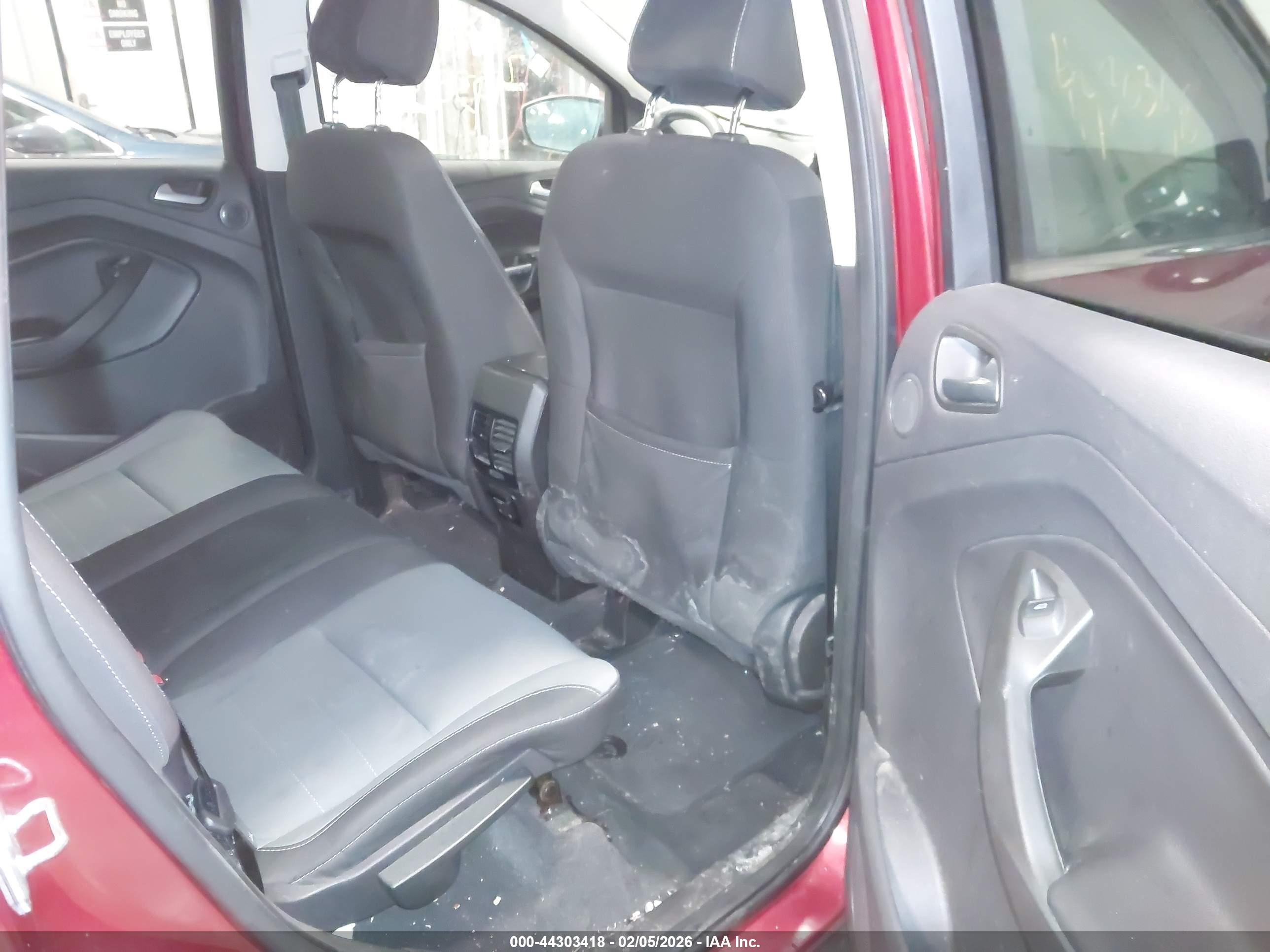 FORD ESCAPE image 8