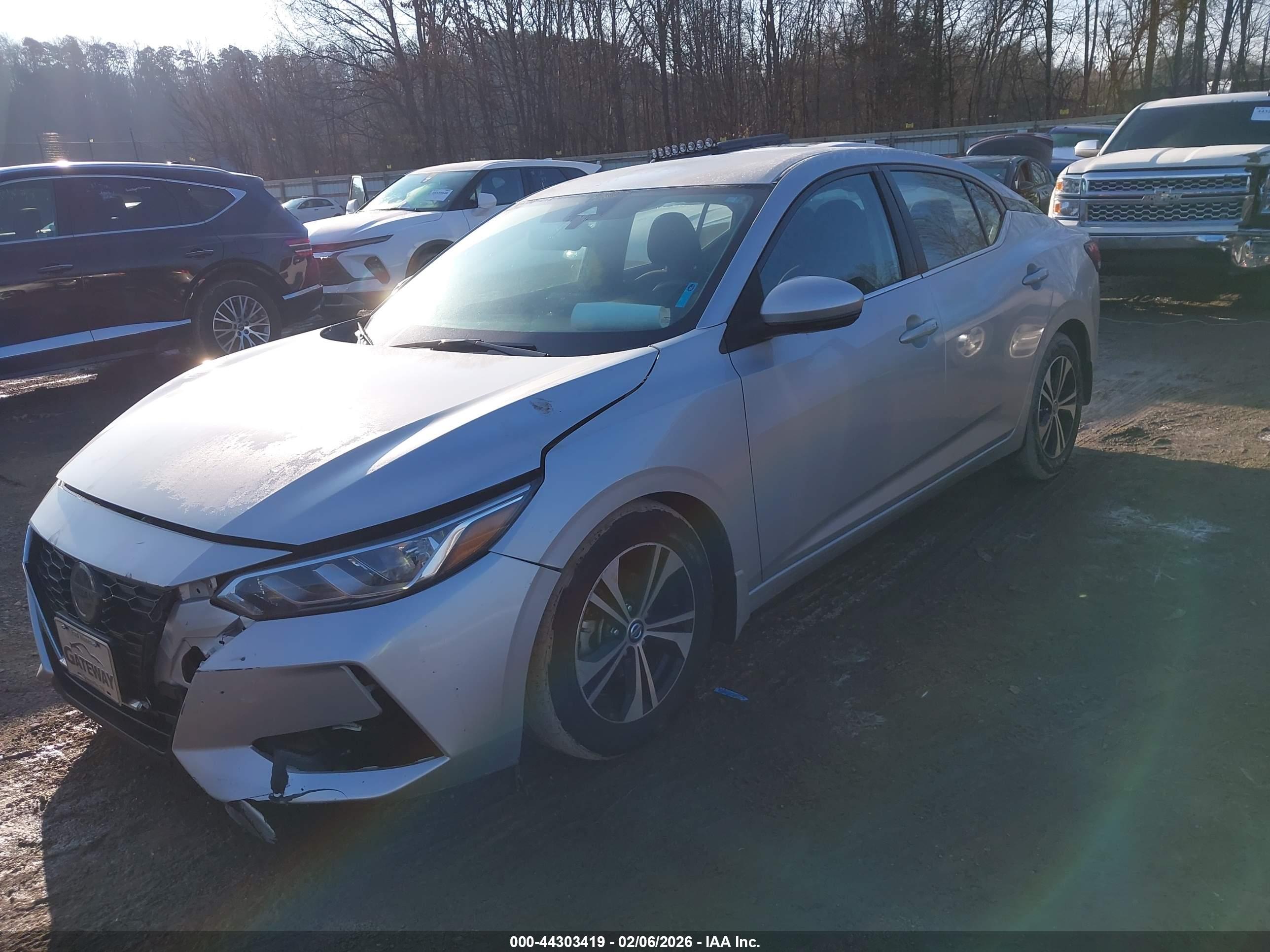 NISSAN SENTRA image 2