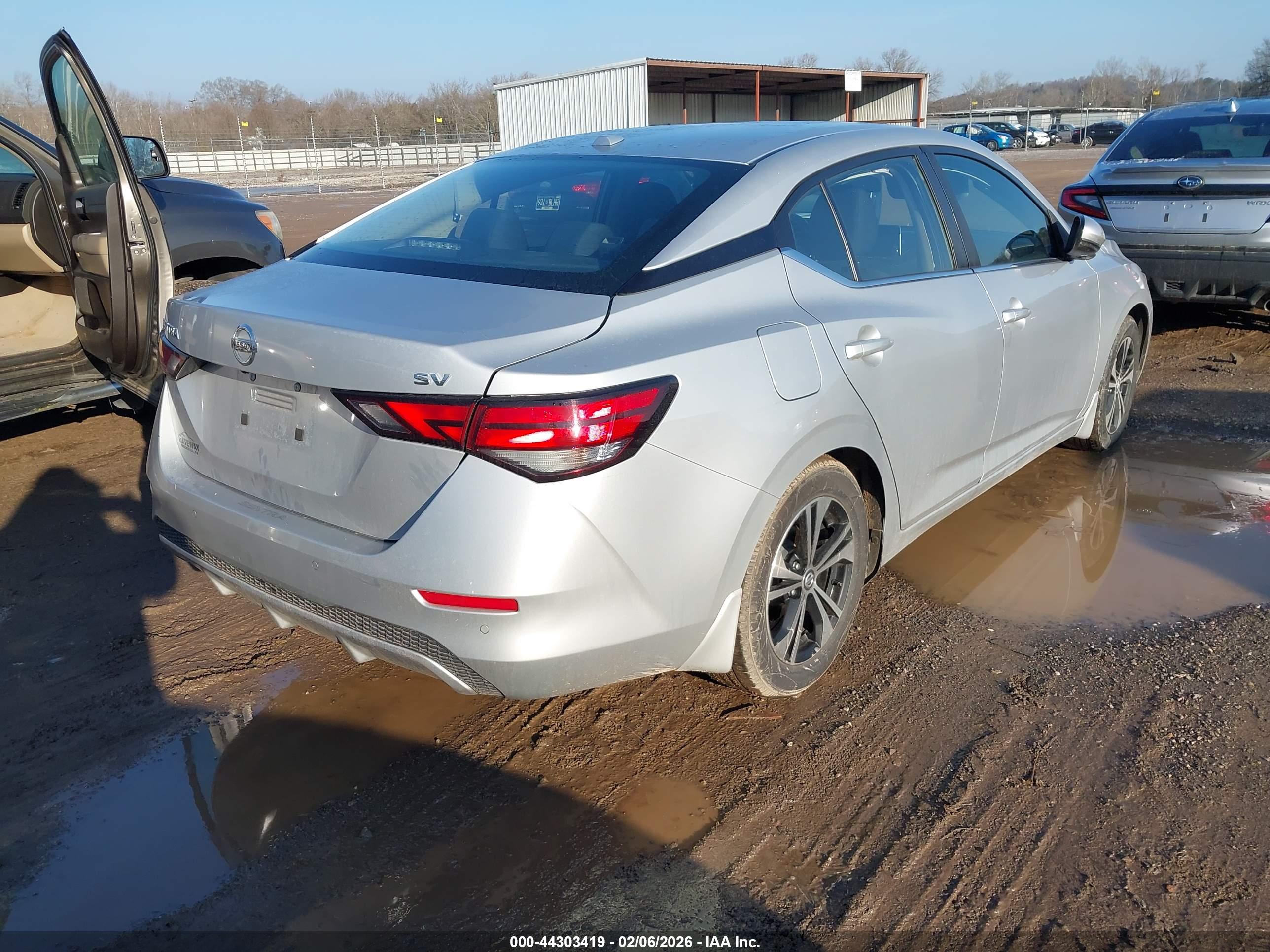 NISSAN SENTRA image 4