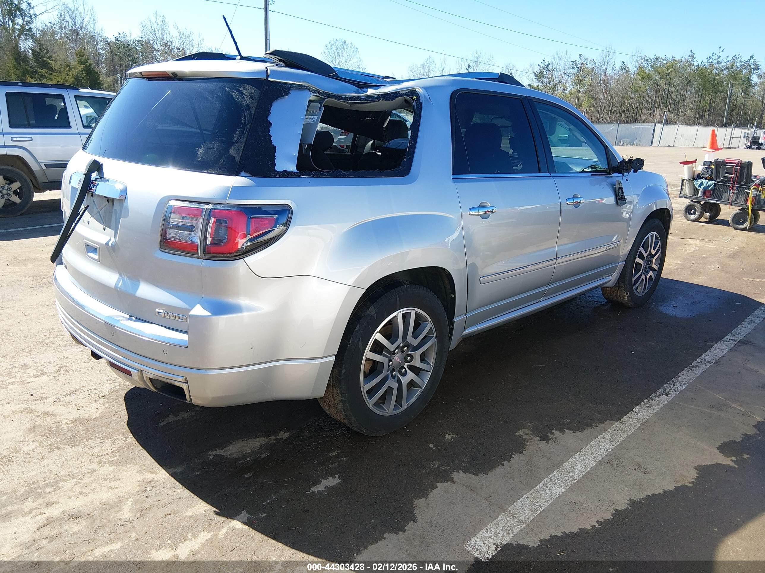 GMC ACADIA image 4