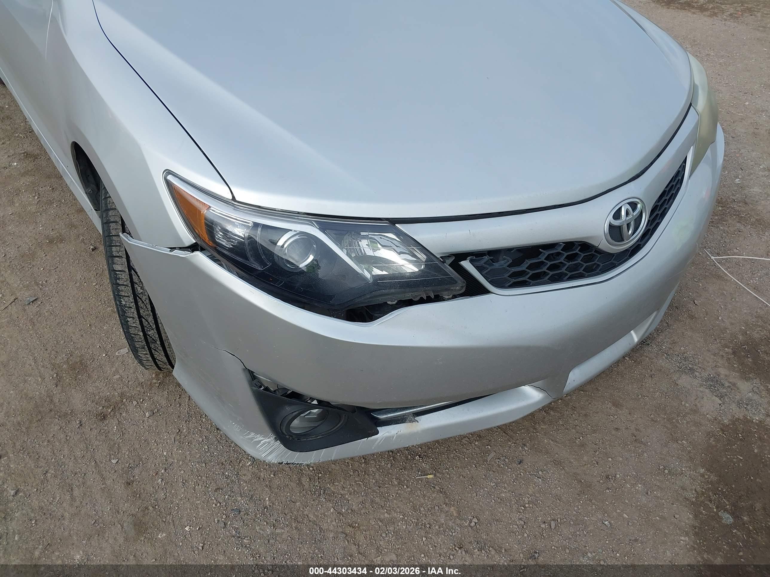TOYOTA CAMRY image 6