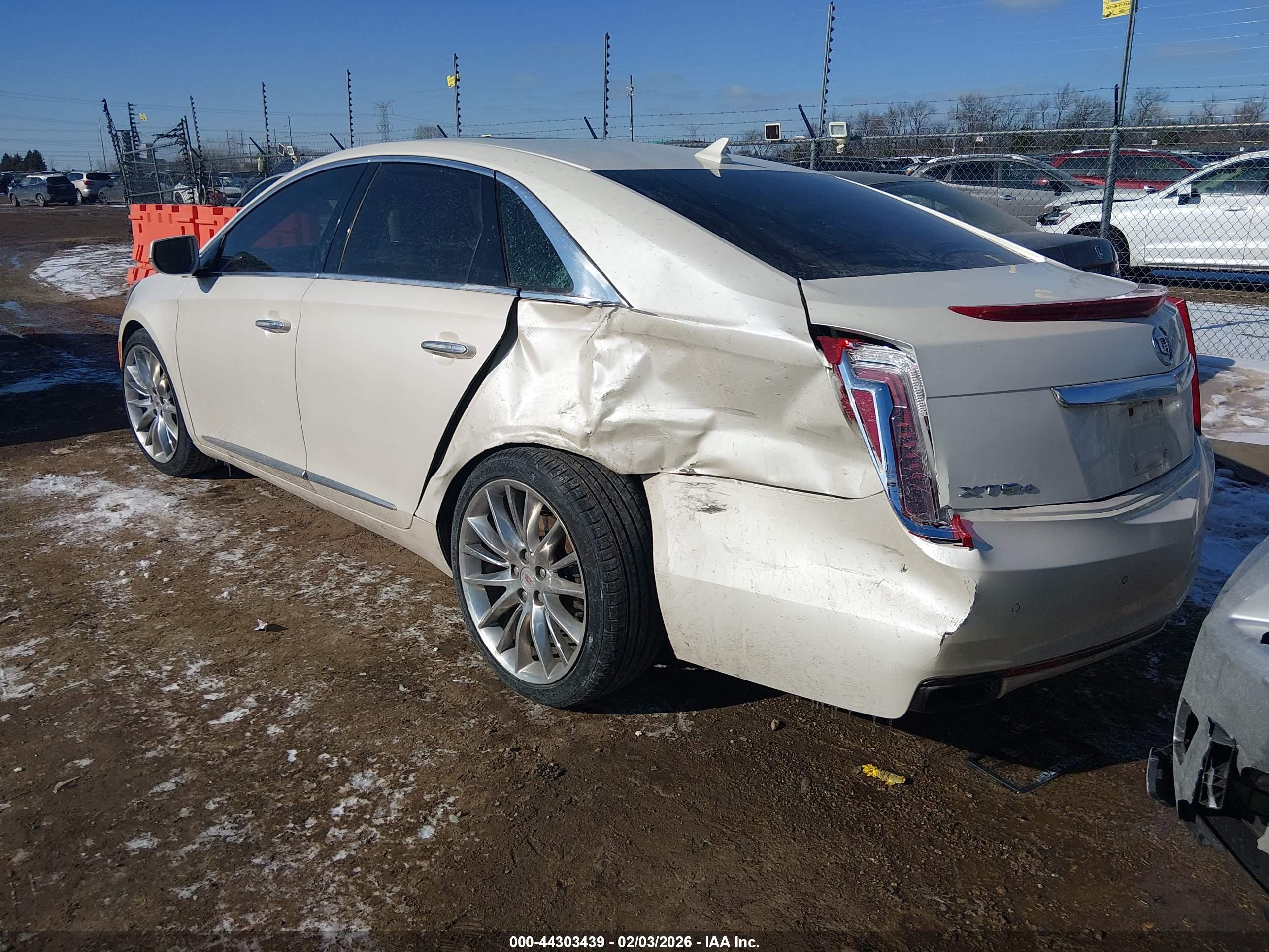 CADILLAC XTS image 3