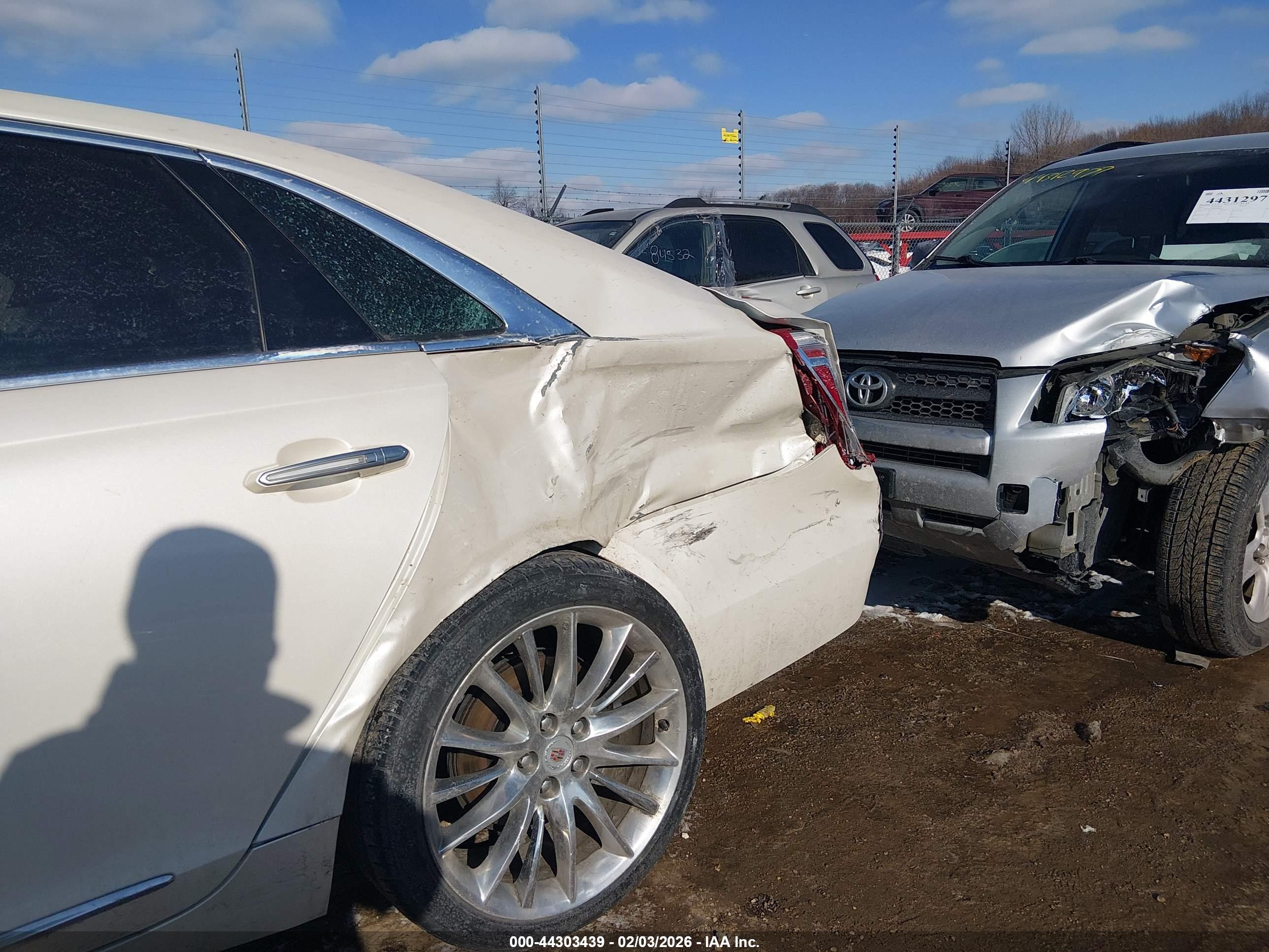CADILLAC XTS image 6