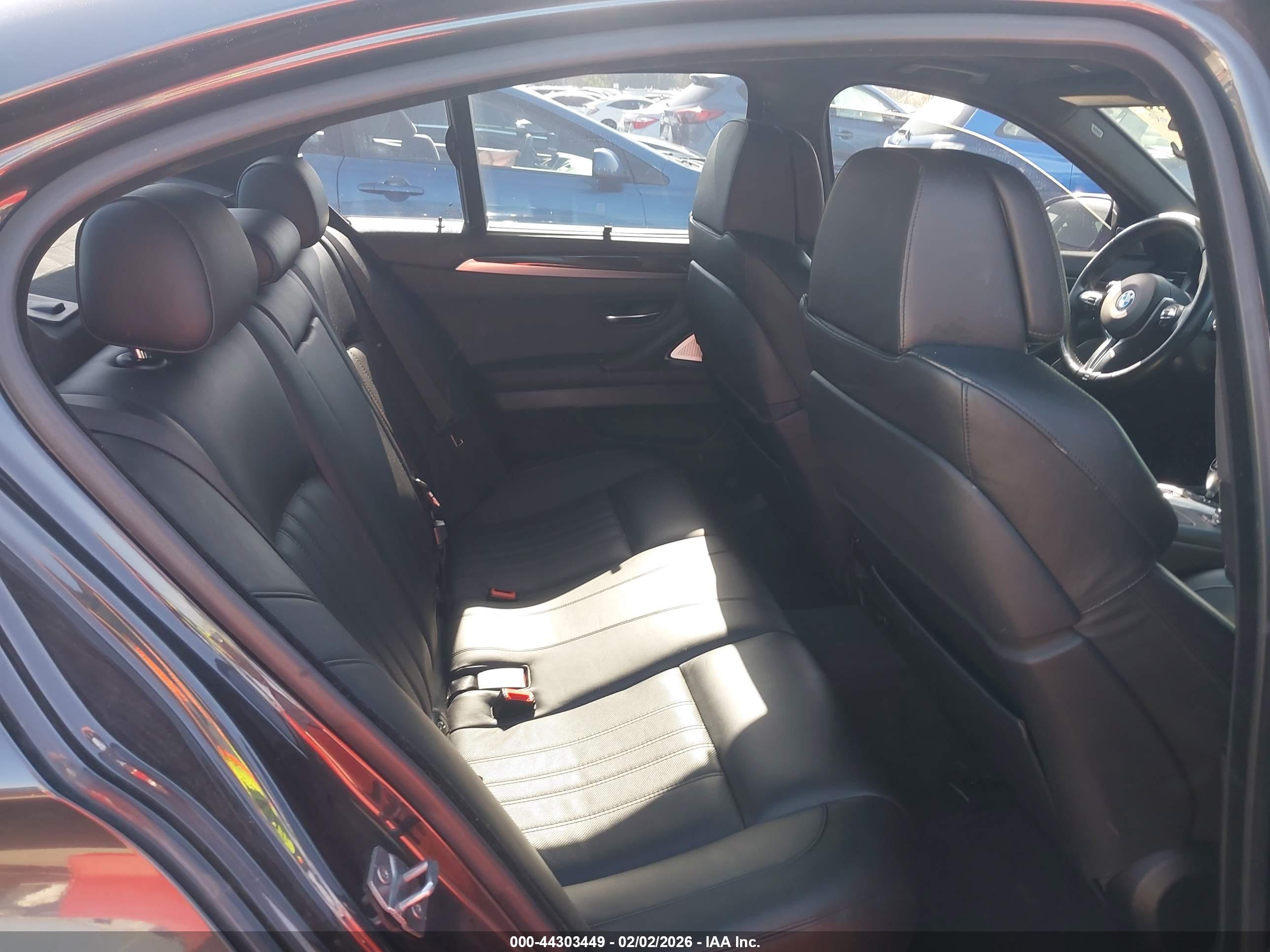 BMW M5 image 8