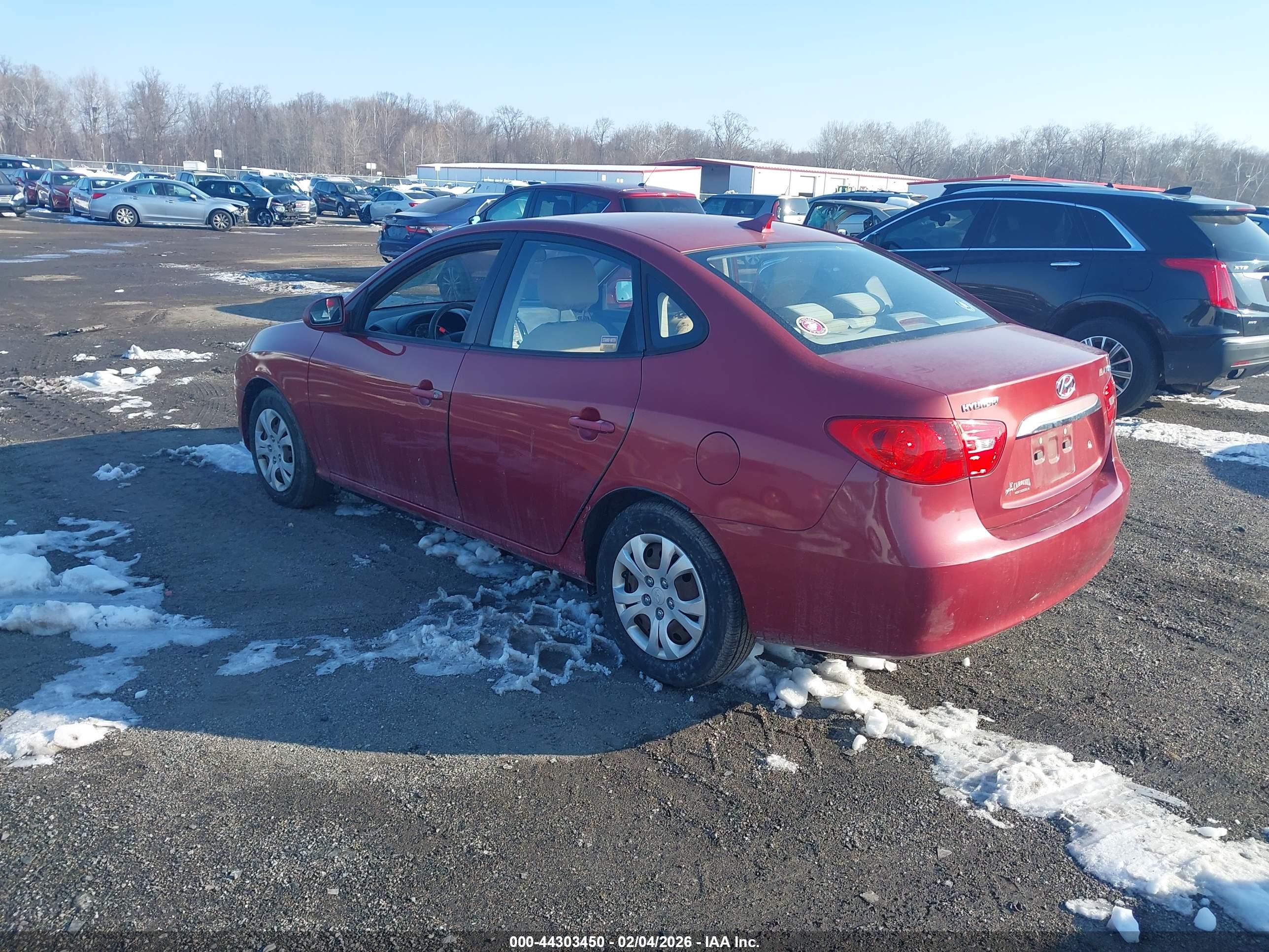 HYUNDAI ELANTRA image 3