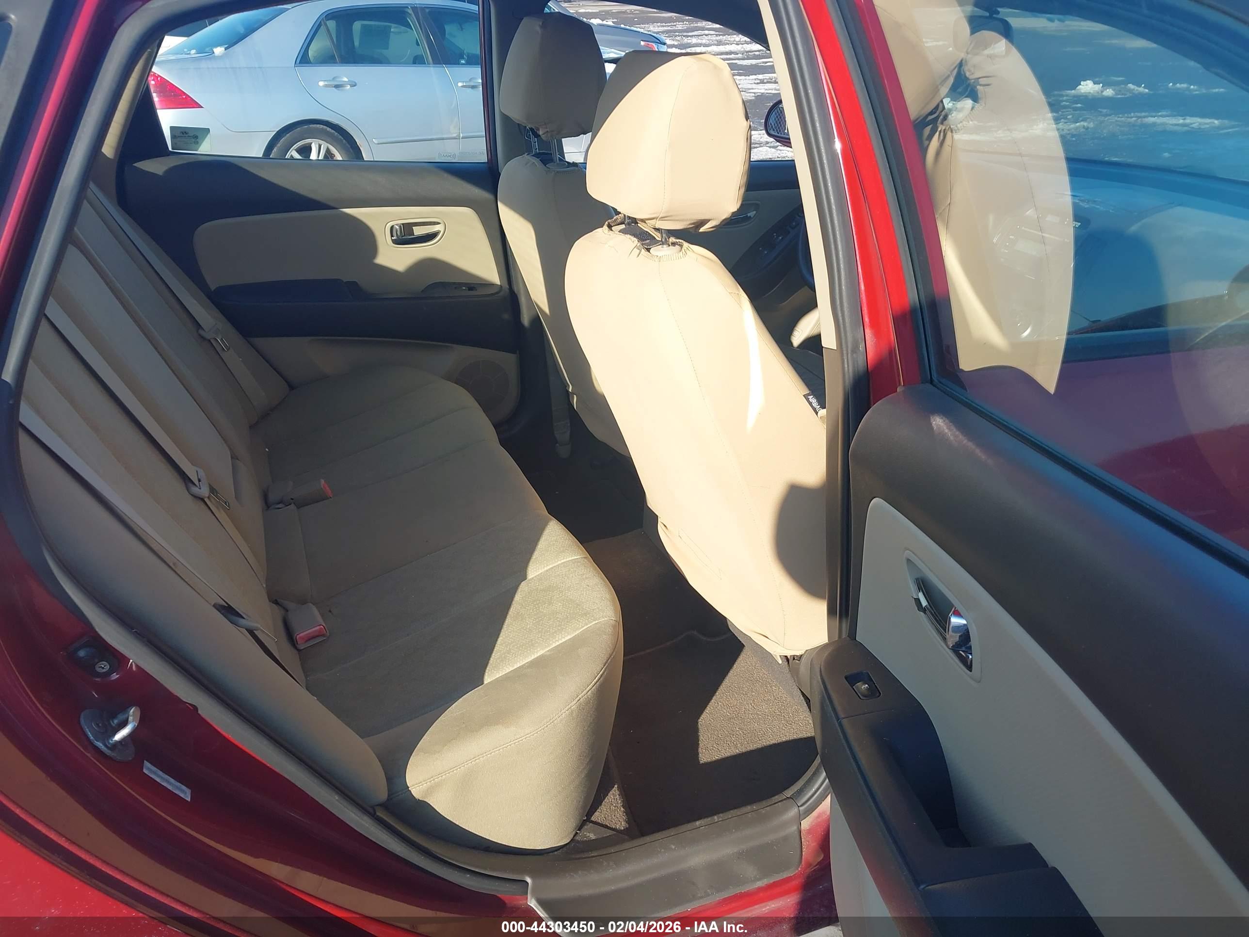 HYUNDAI ELANTRA image 8