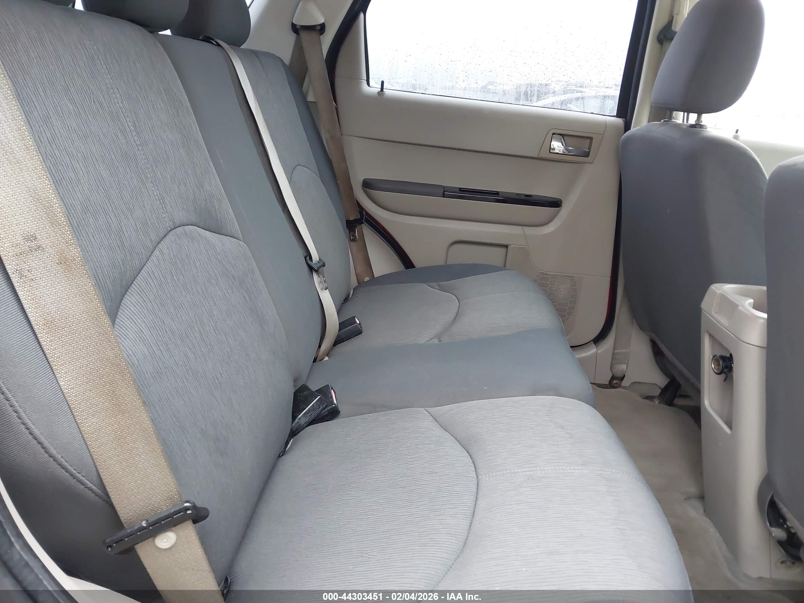 MAZDA TRIBUTE image 8