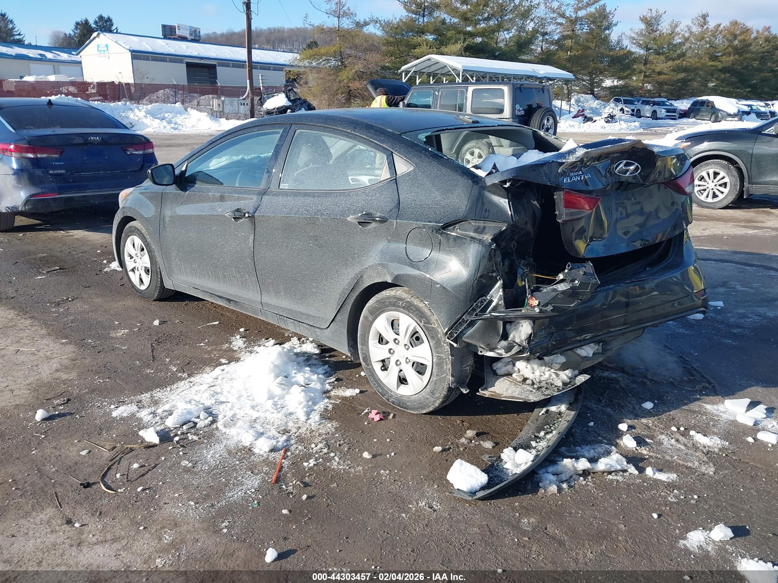 HYUNDAI ELANTRA image 3