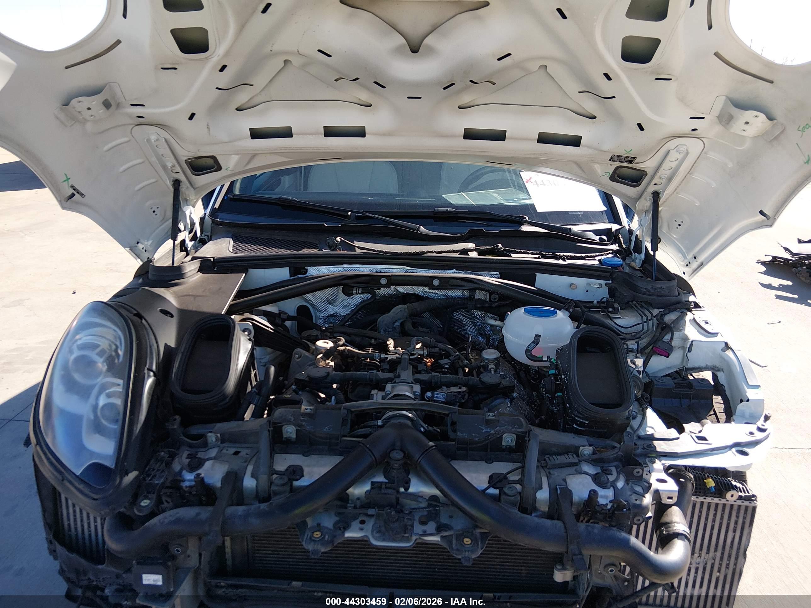PORSCHE MACAN image 10