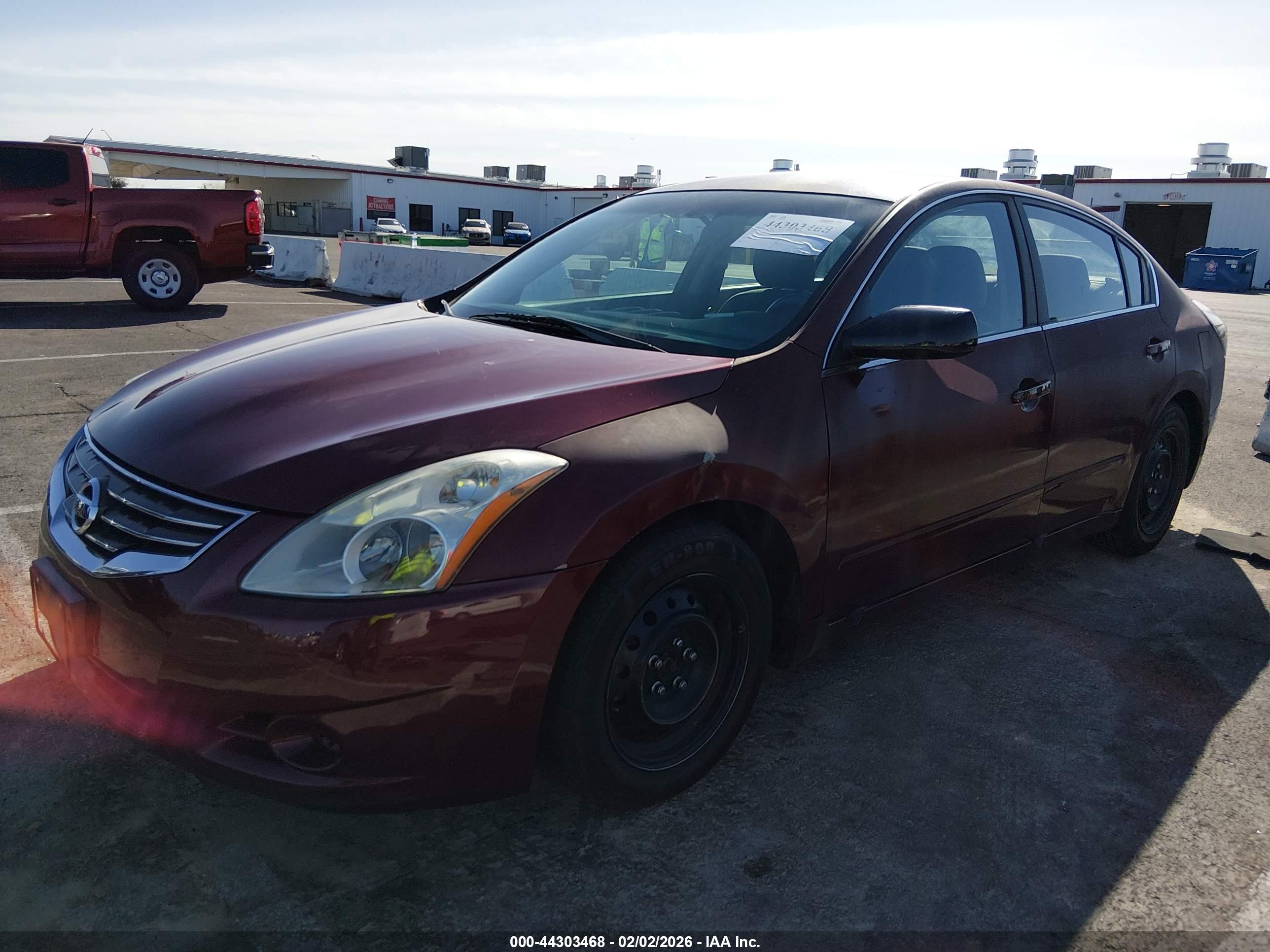 NISSAN ALTIMA image 2