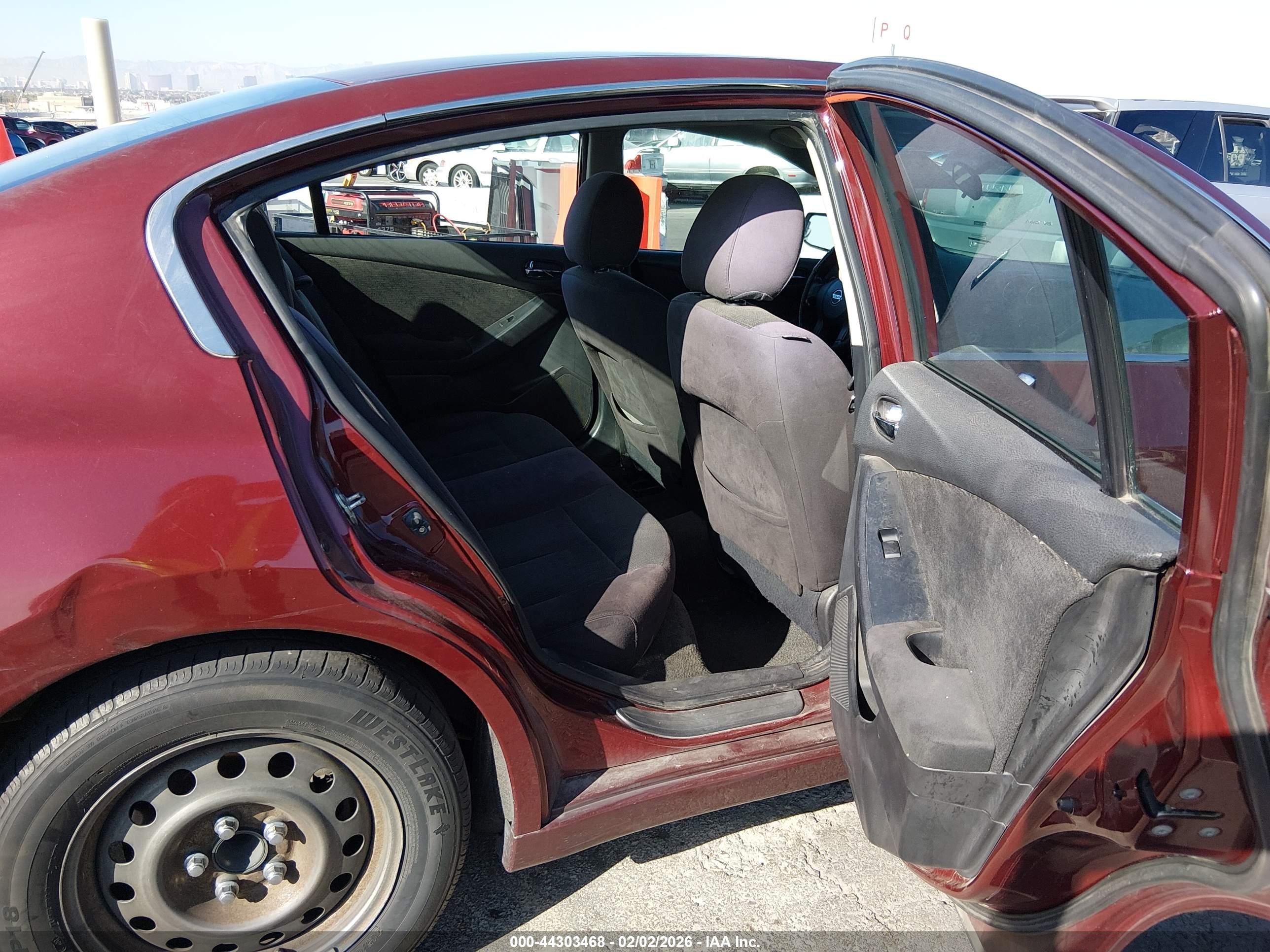 NISSAN ALTIMA image 8