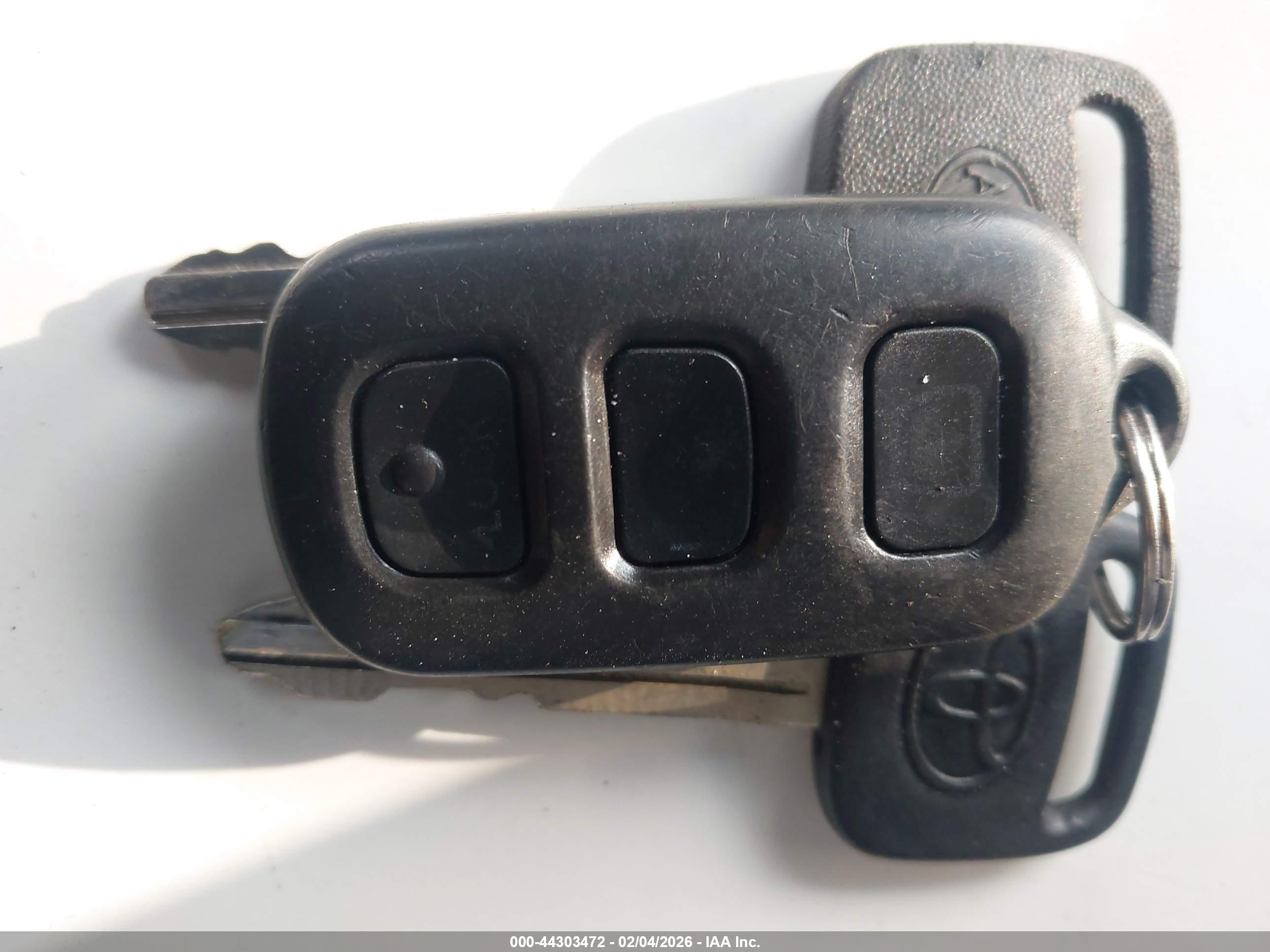 TOYOTA 4RUNNER image 11