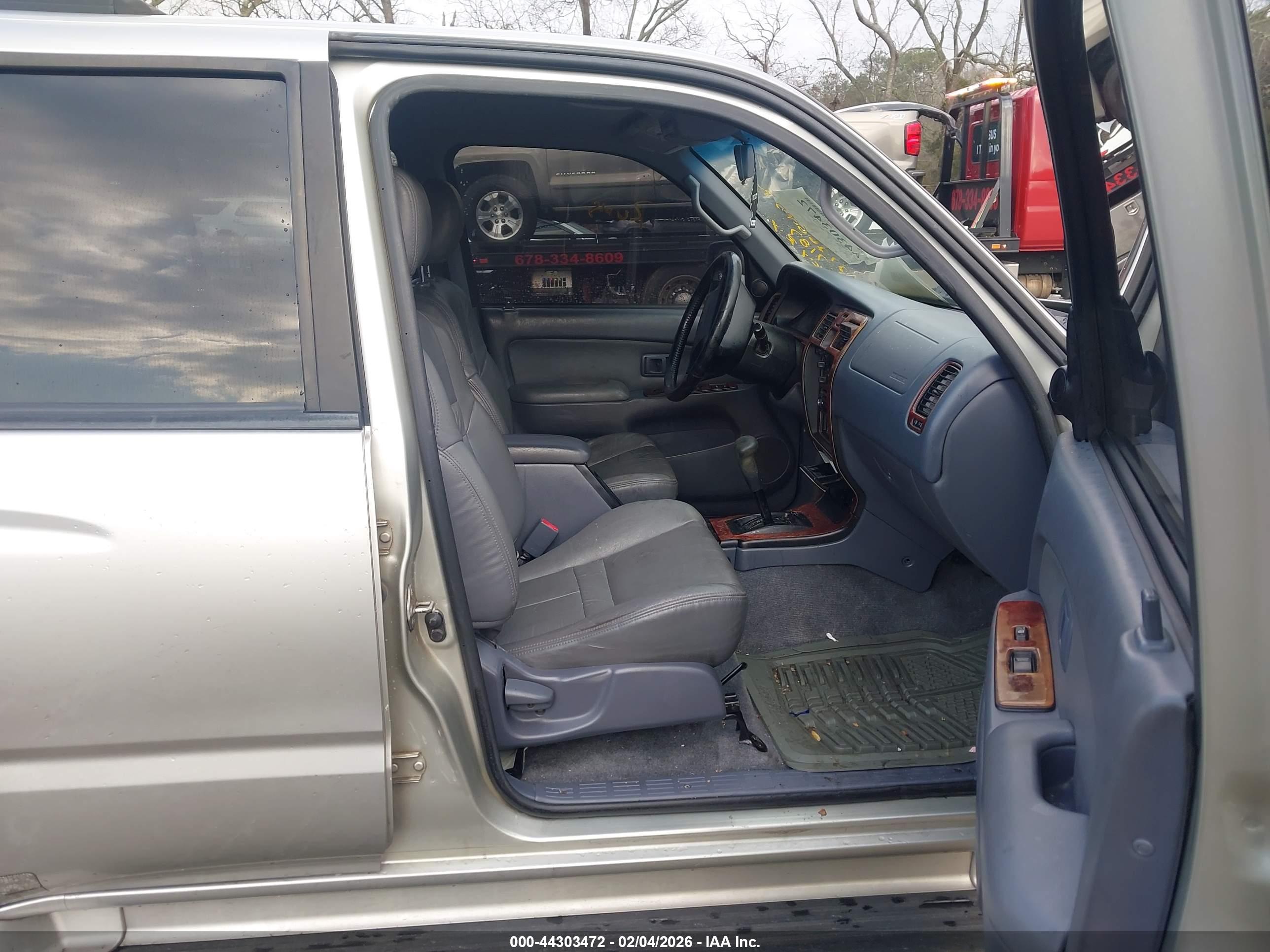 TOYOTA 4RUNNER image 5