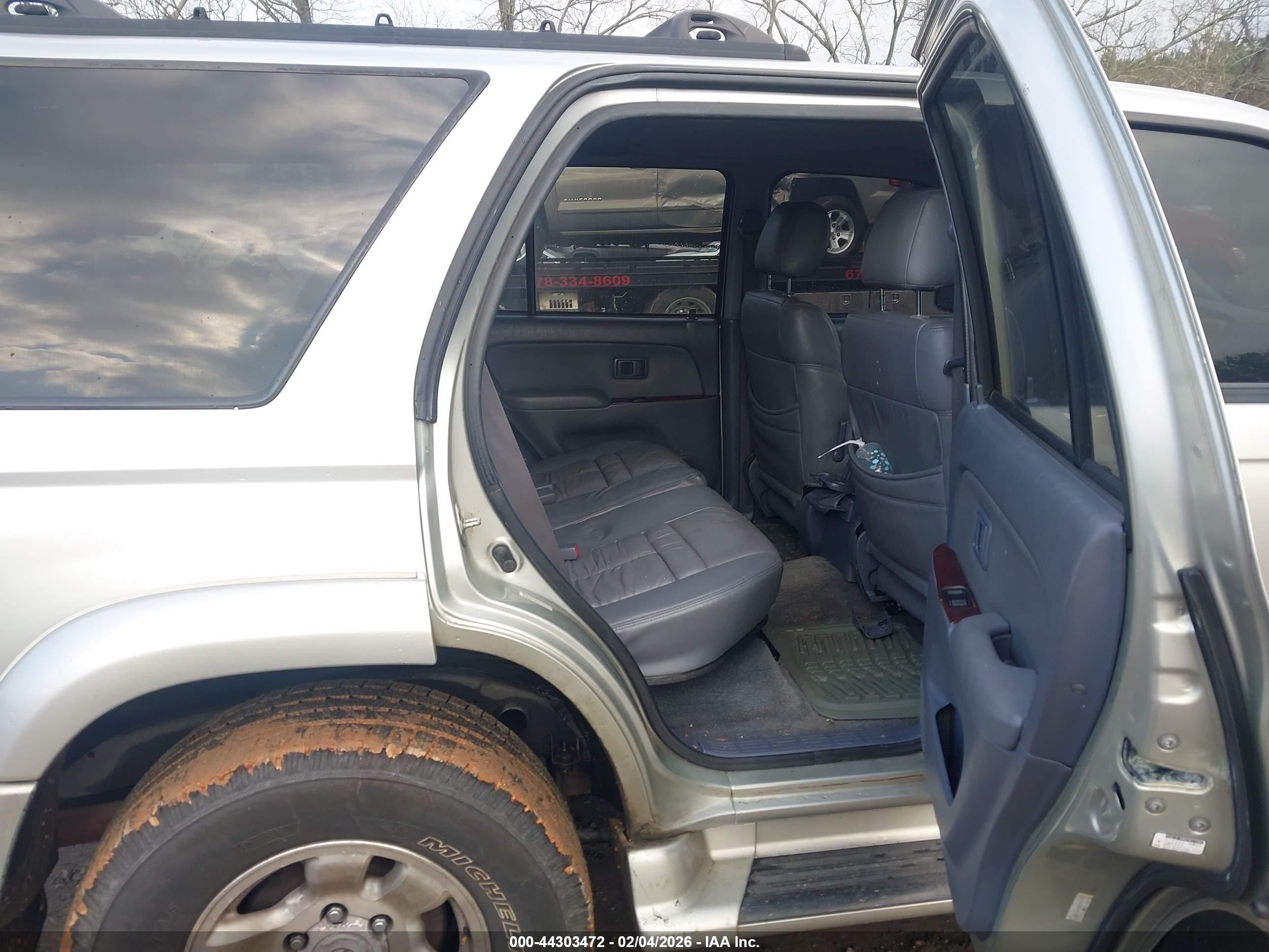 TOYOTA 4RUNNER image 8