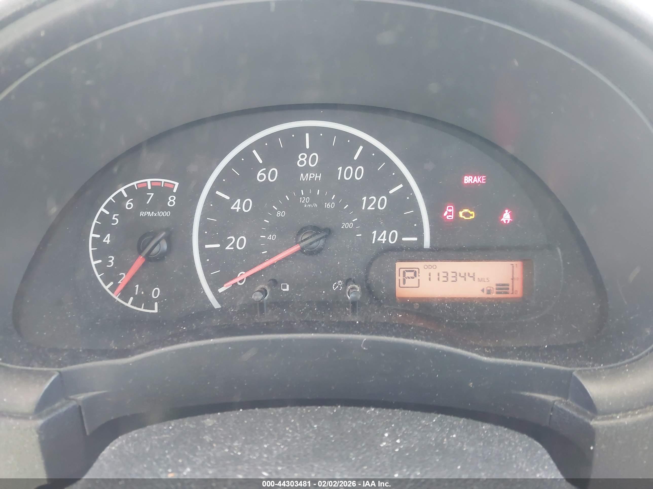 NISSAN VERSA image 7