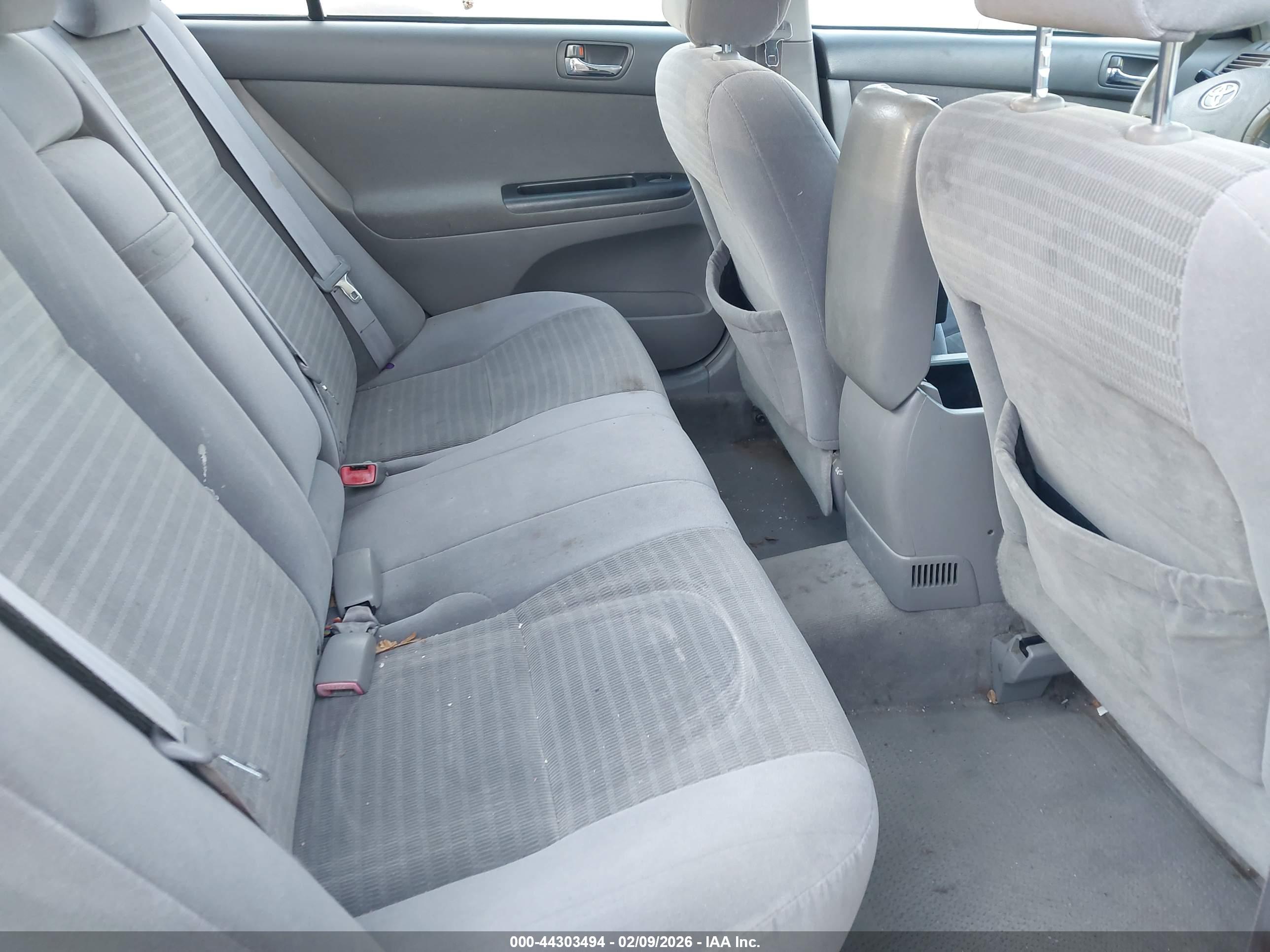 TOYOTA CAMRY image 8