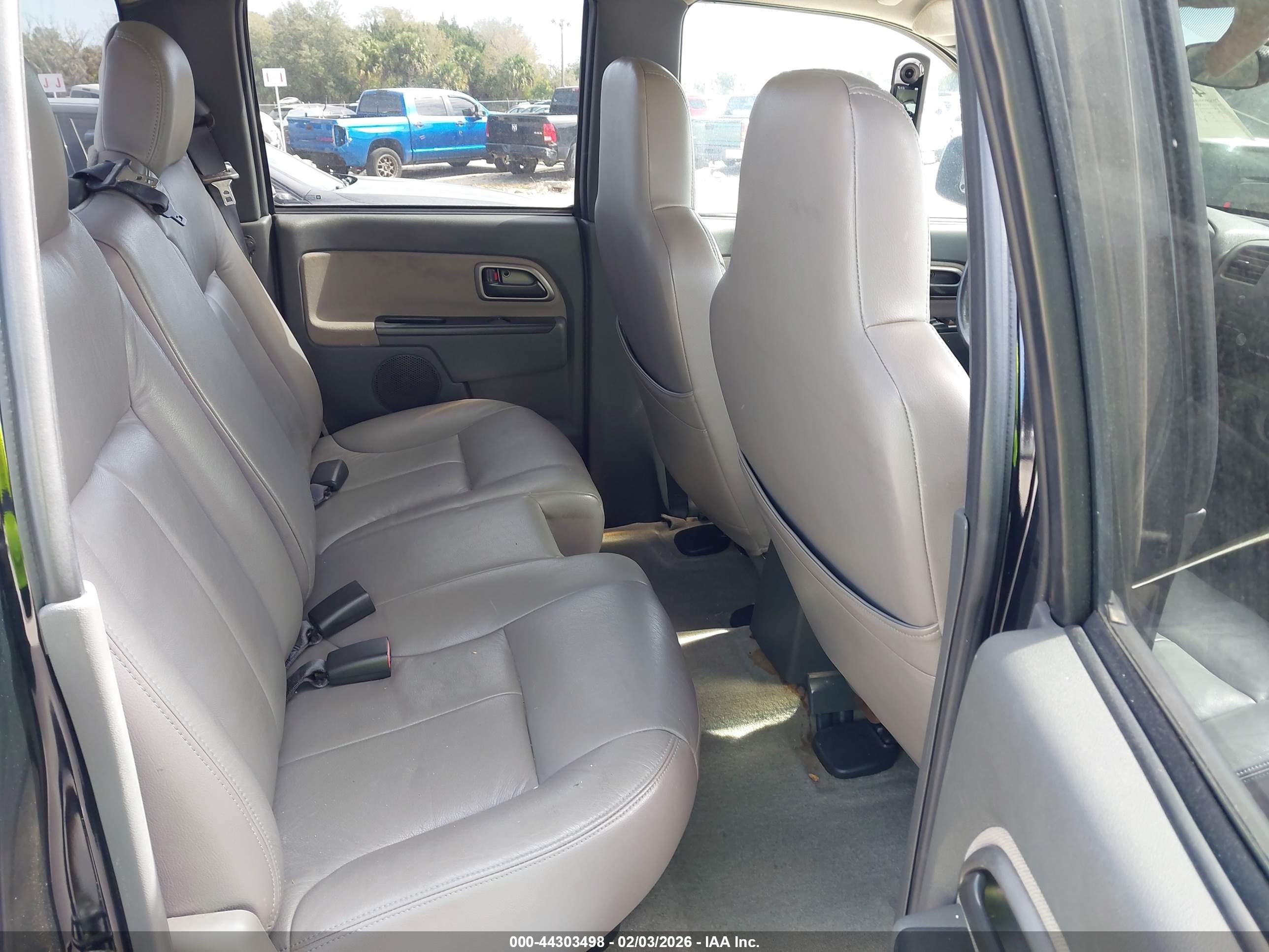 CHEVROLET COLORADO image 8
