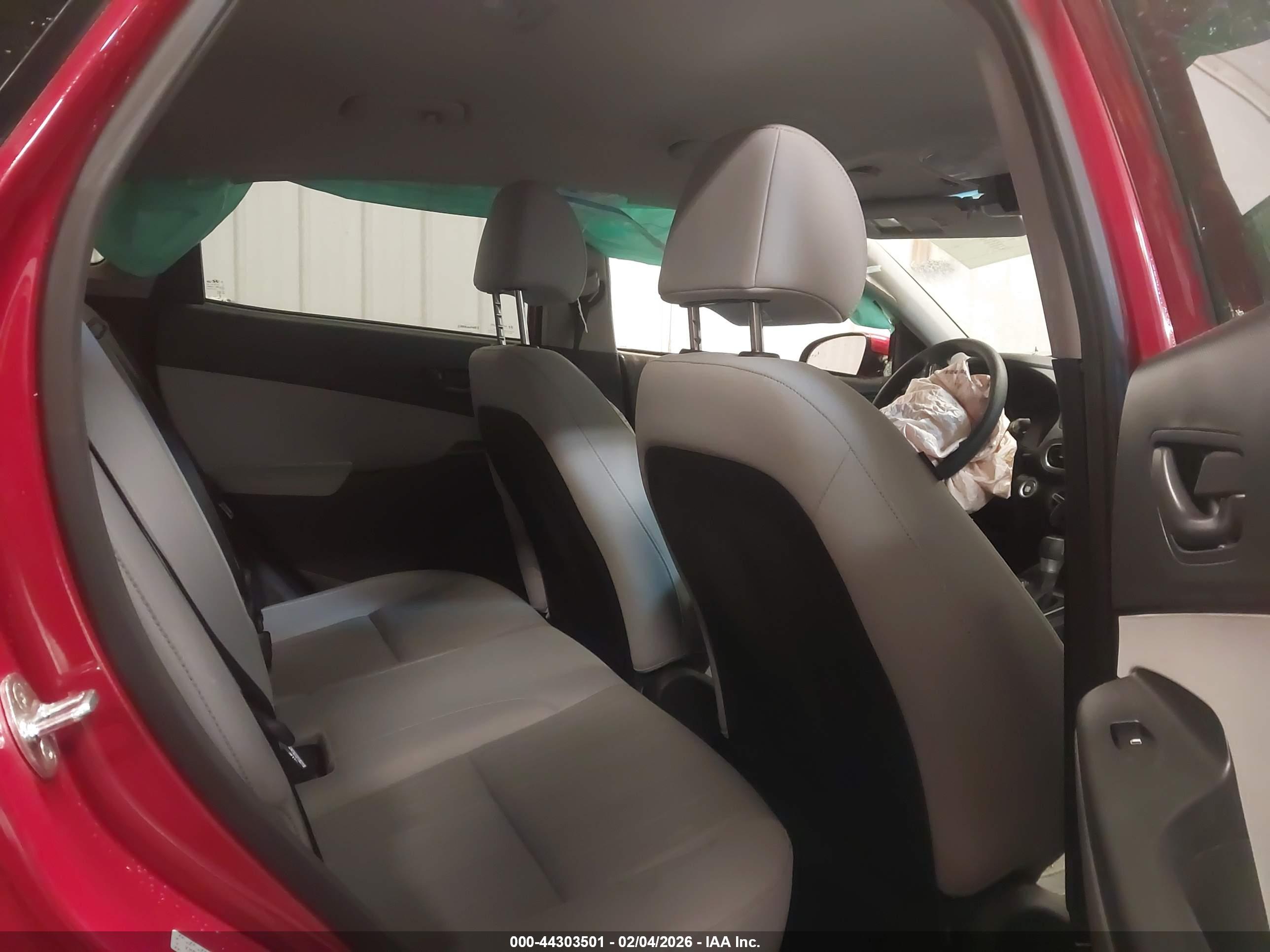 HYUNDAI KONA image 8