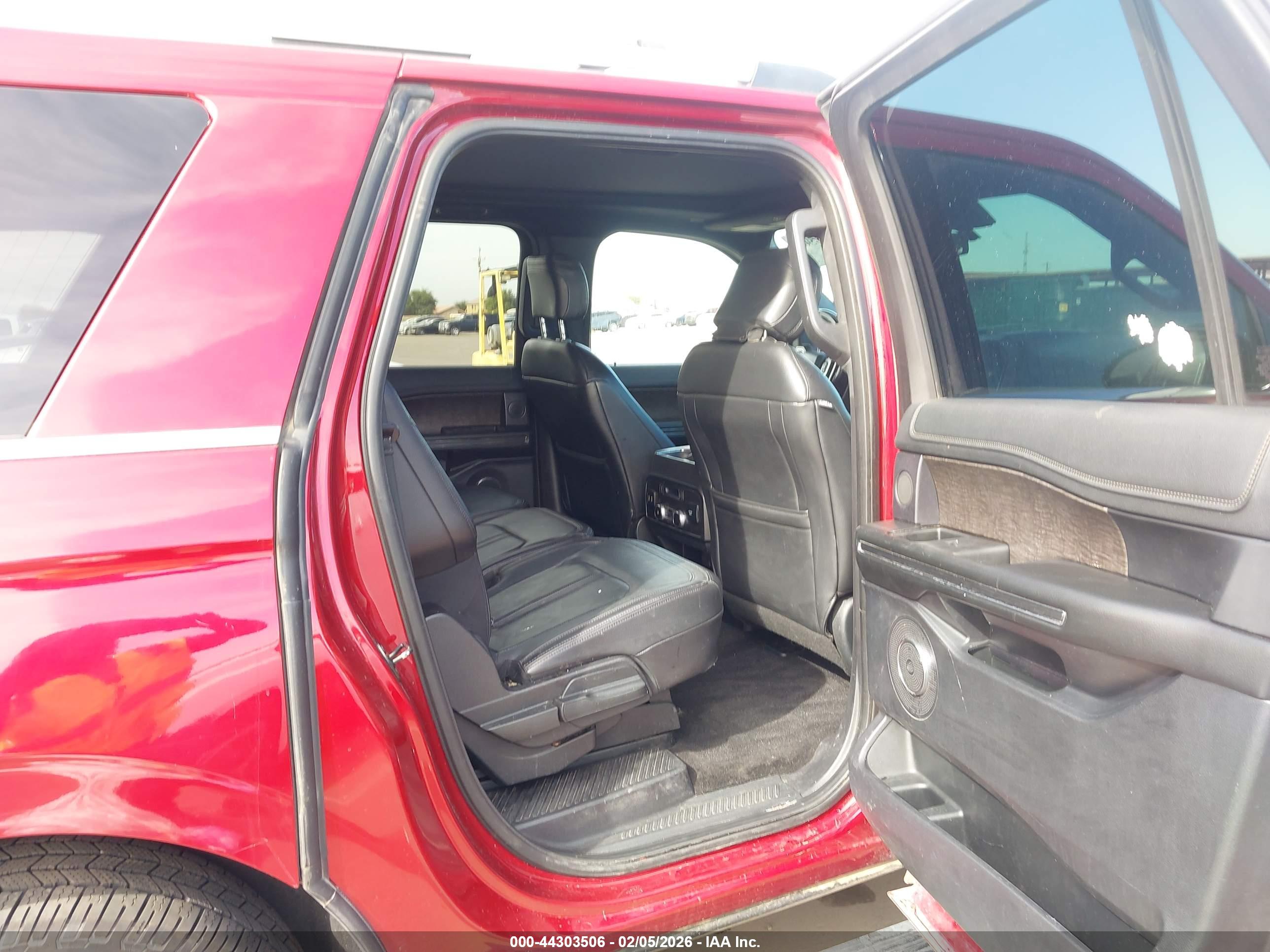 FORD EXPEDITION image 8