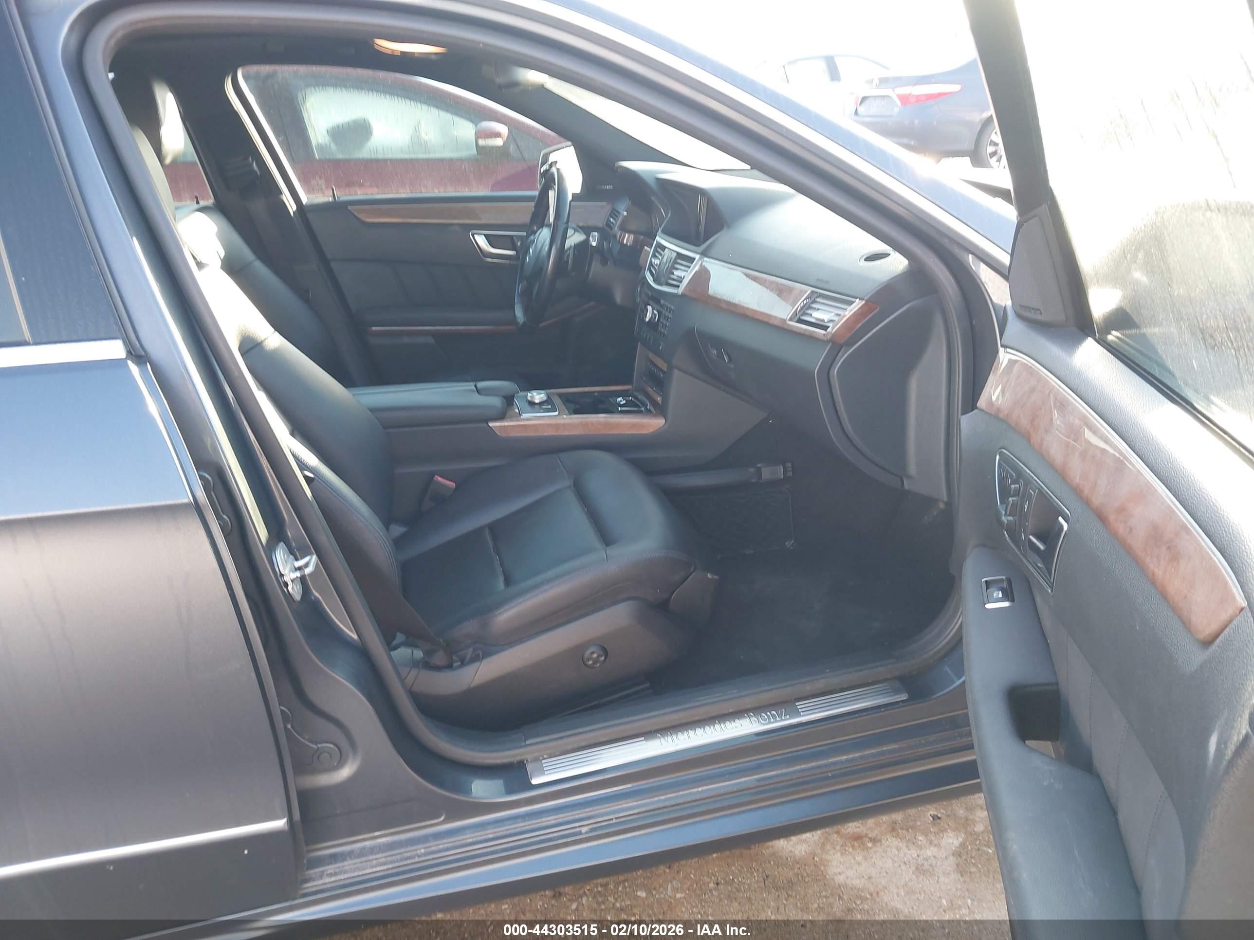 MERCEDES-BENZ E image 5