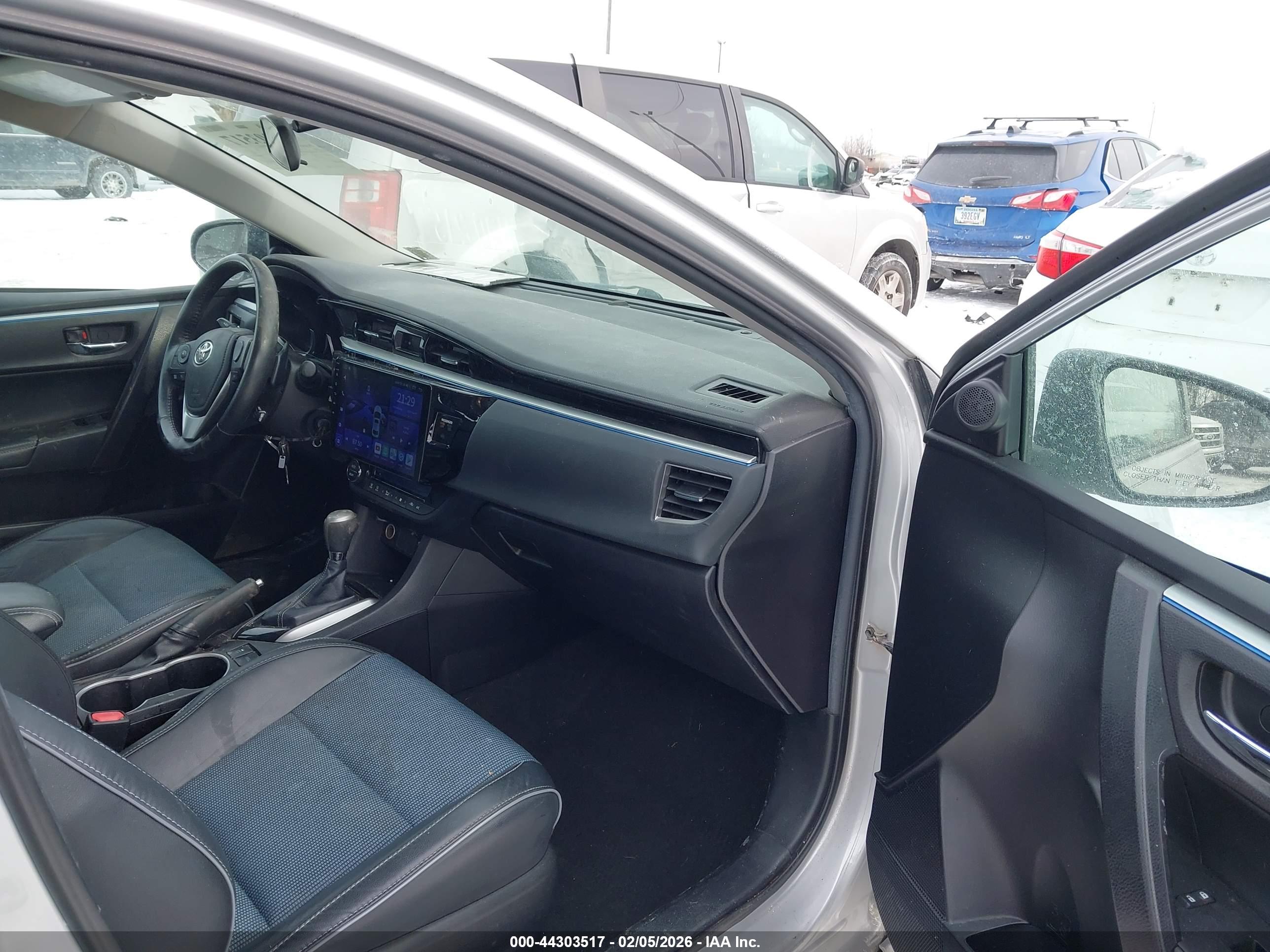 TOYOTA COROLLA image 5