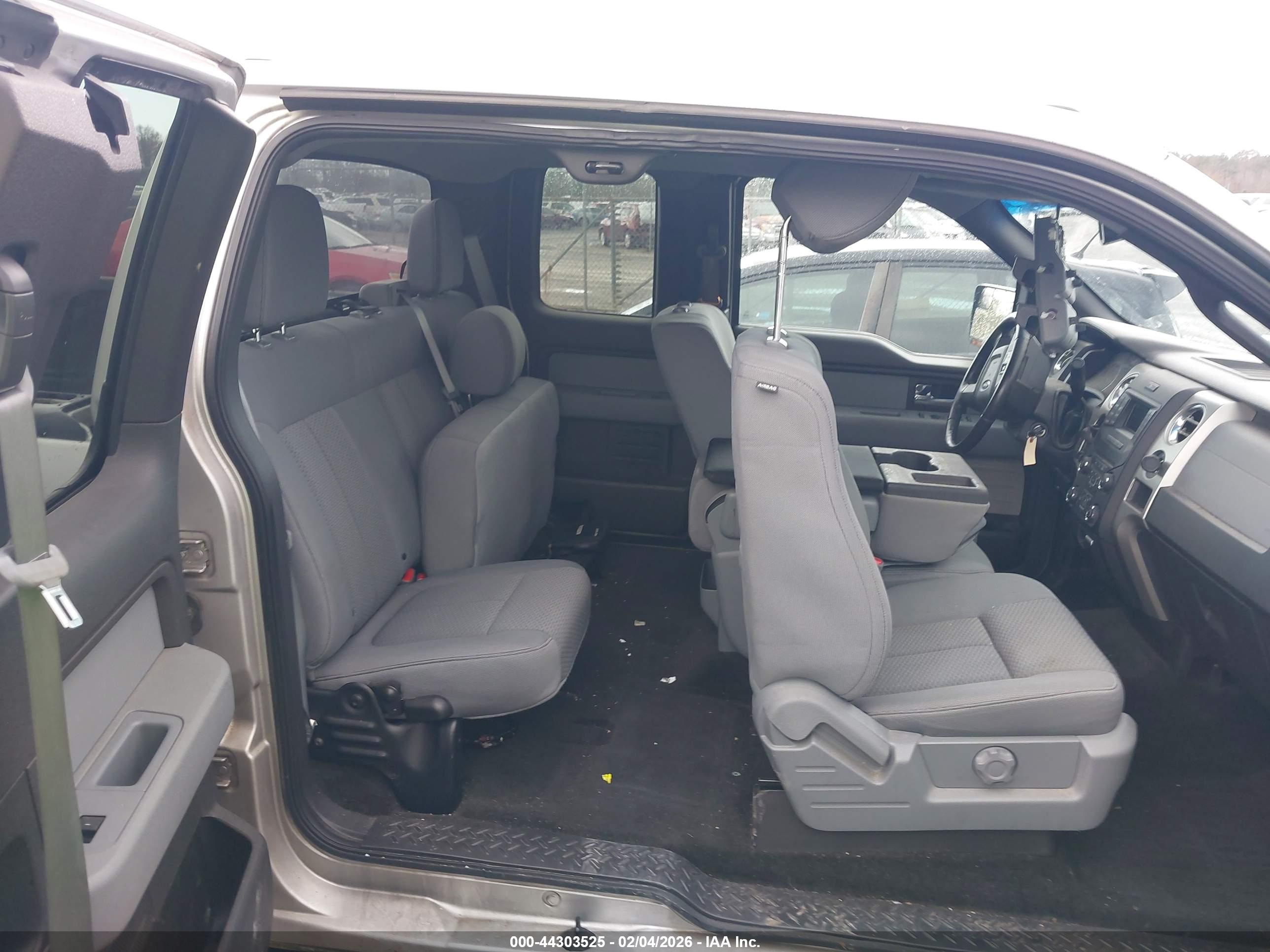 FORD F-150 image 8