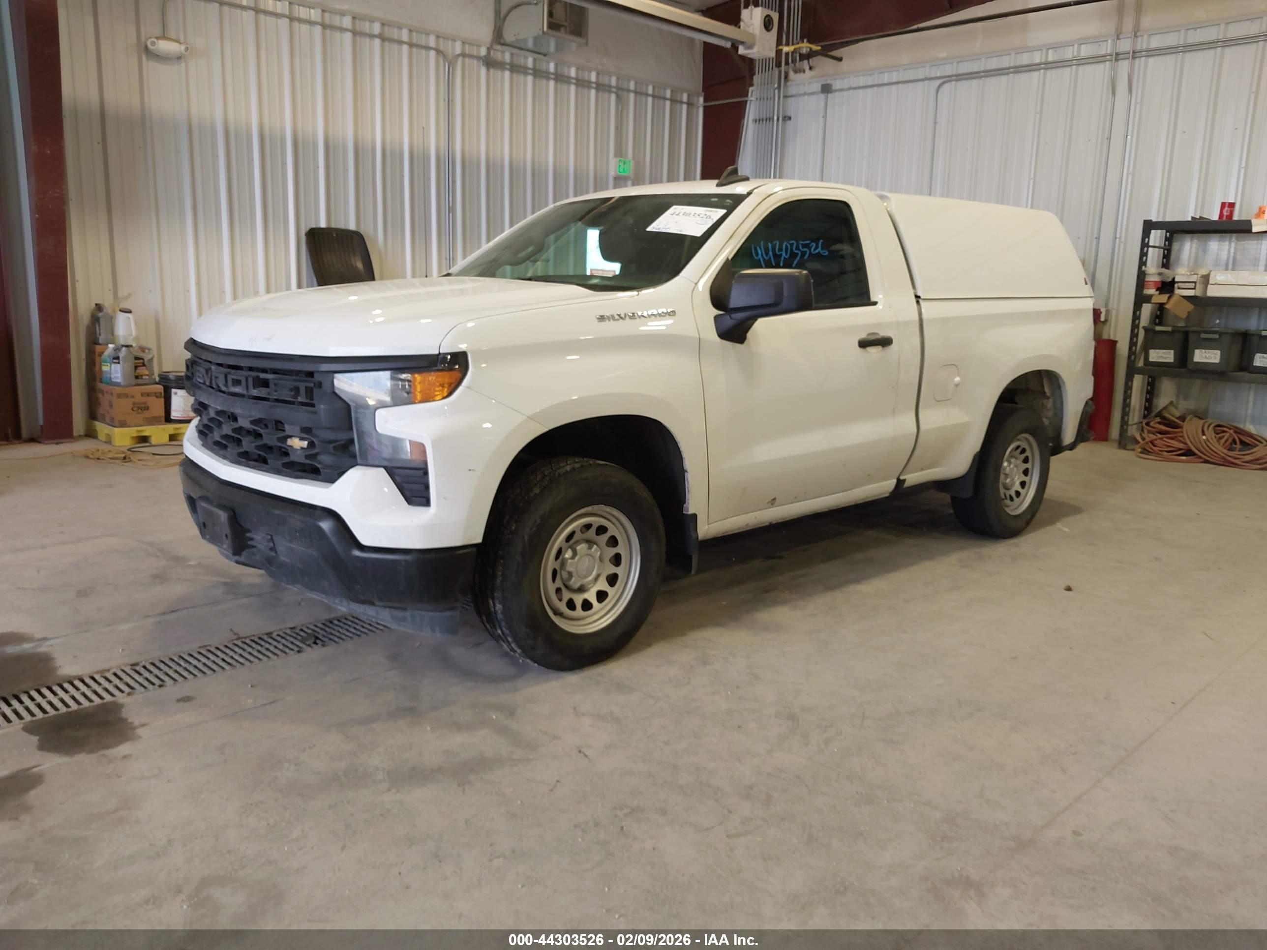 CHEVROLET SILVERADO image 2