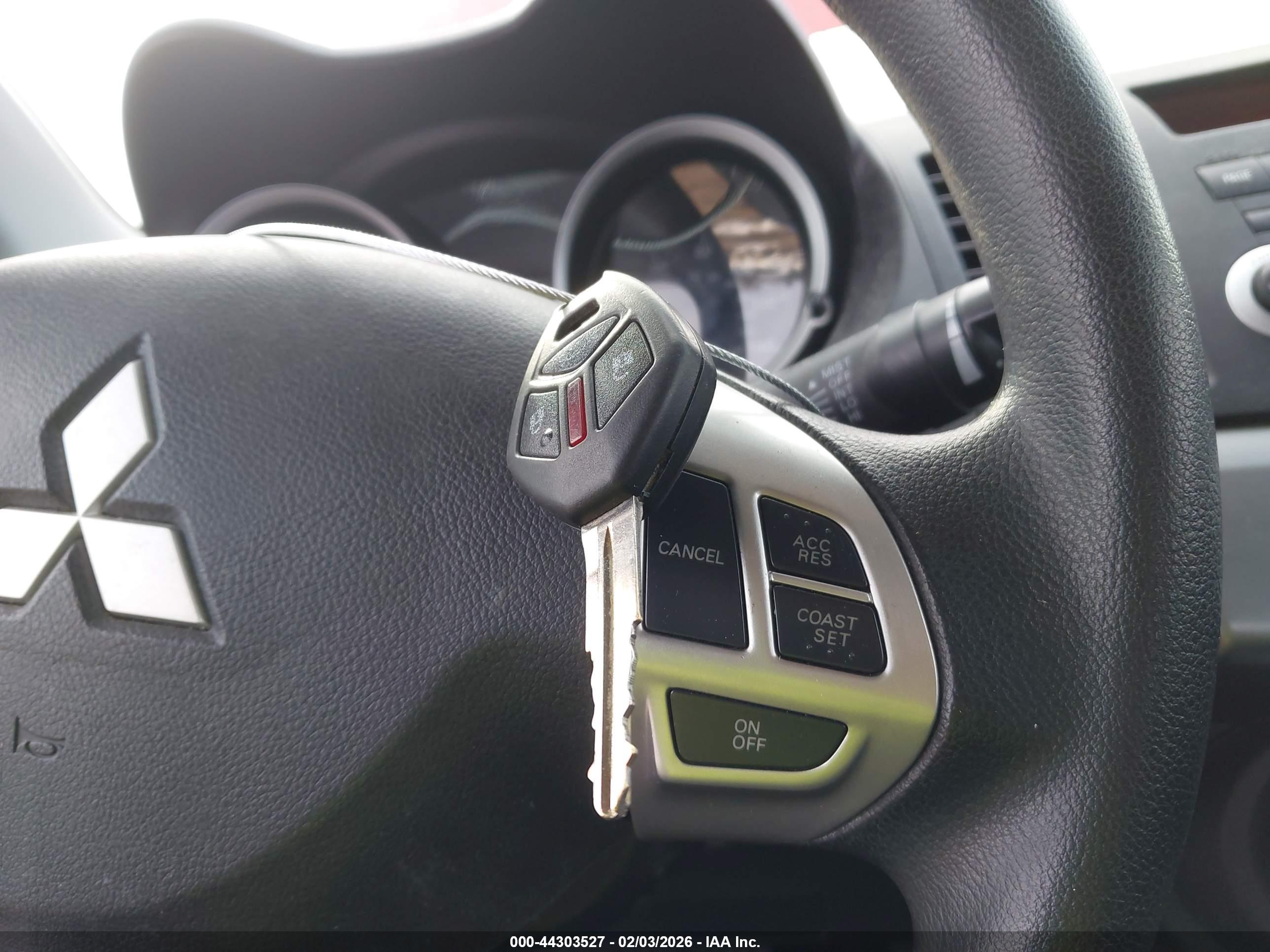 MITSUBISHI LANCER image 11