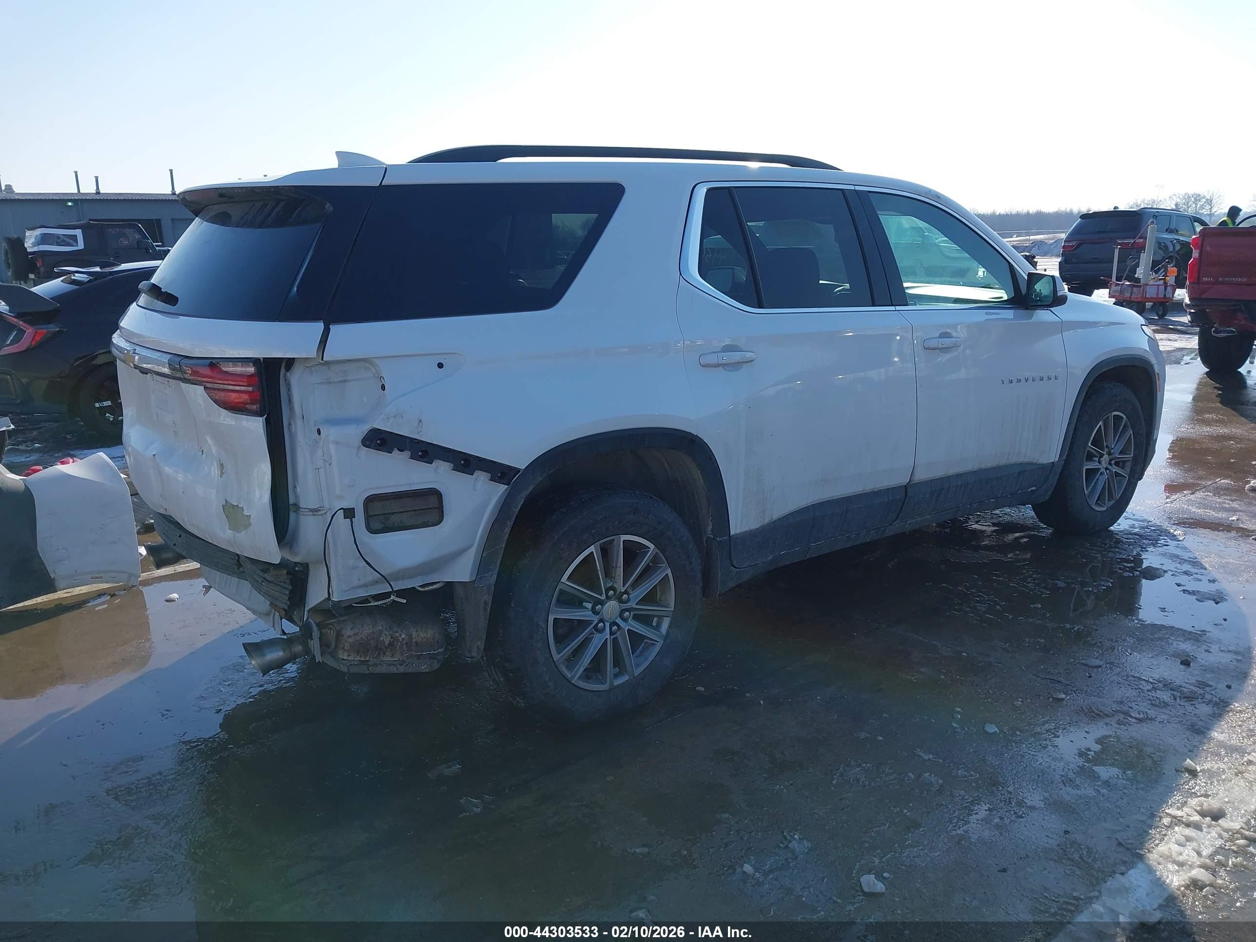CHEVROLET TRAVERSE image 4