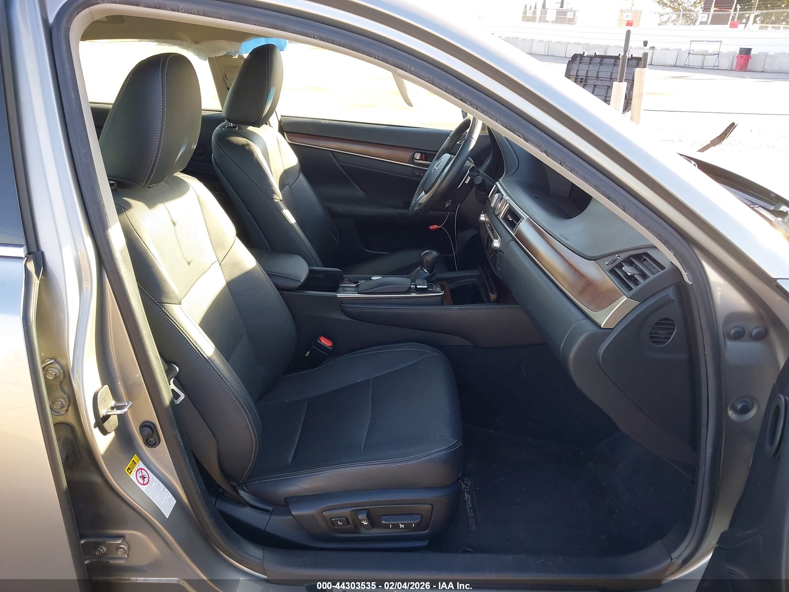 LEXUS GS image 5
