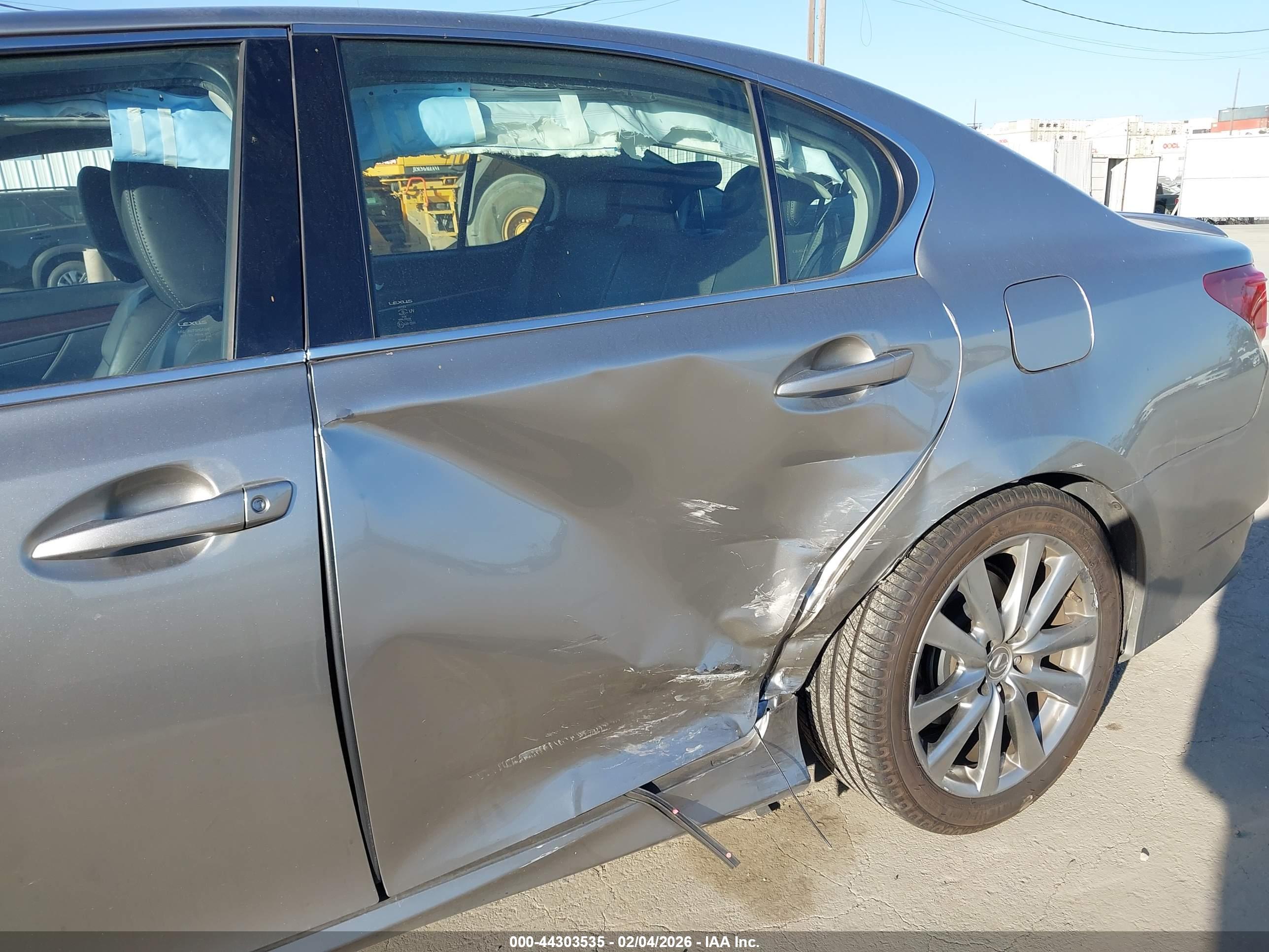 LEXUS GS image 6