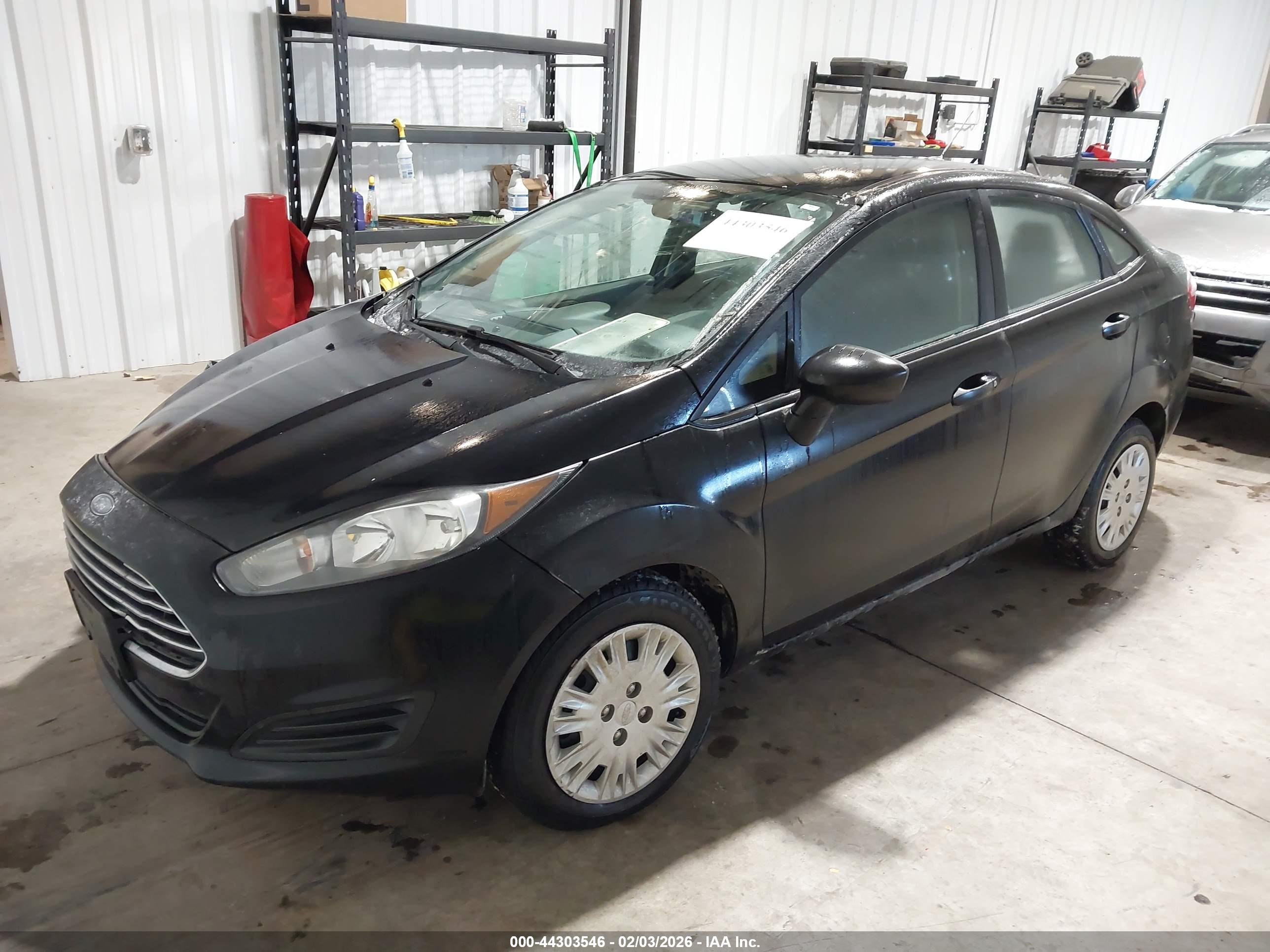FORD FIESTA image 2