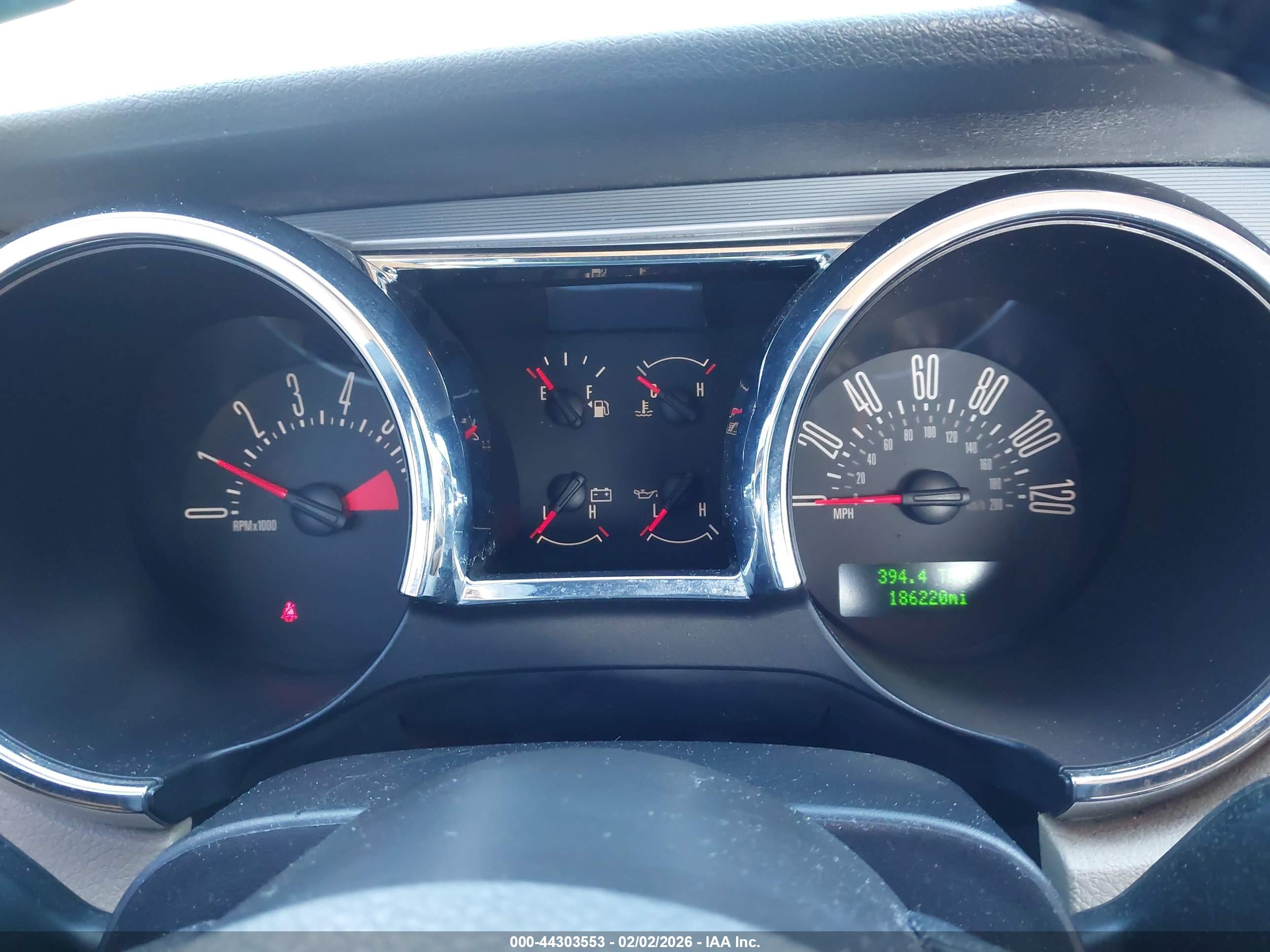 FORD MUSTANG image 7