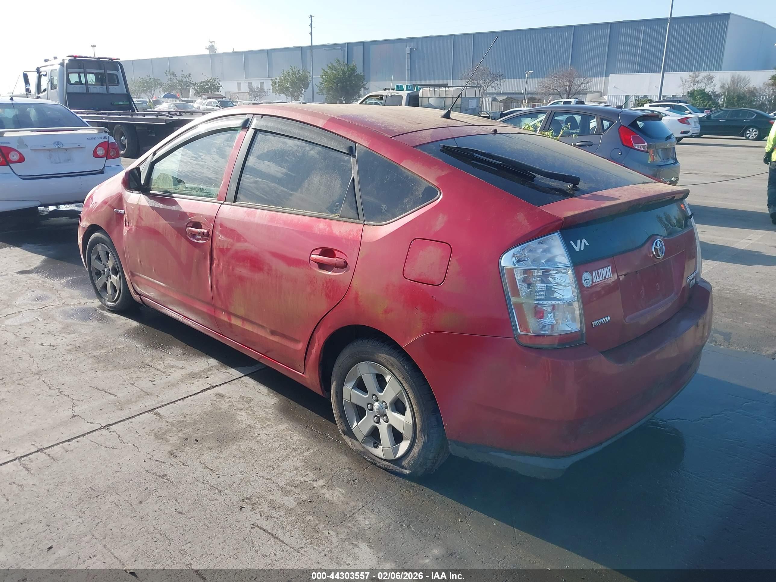 TOYOTA PRIUS image 3