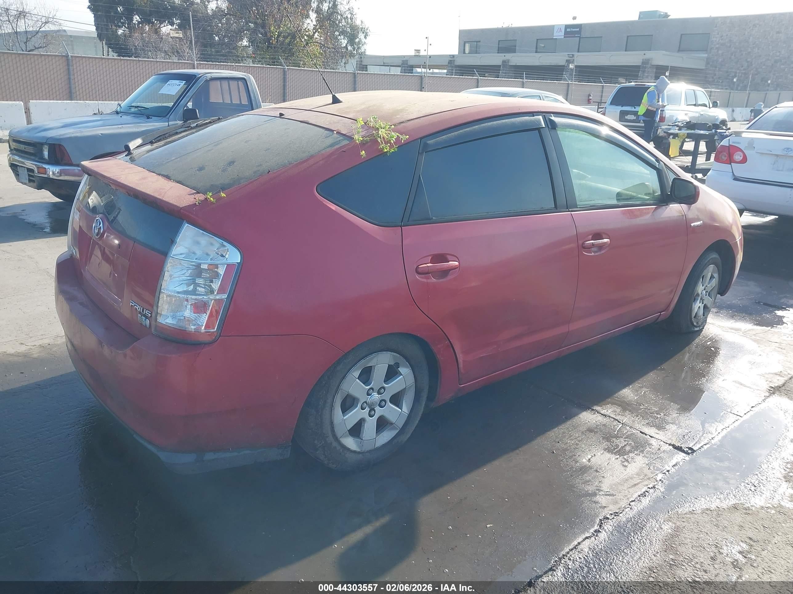 TOYOTA PRIUS image 4