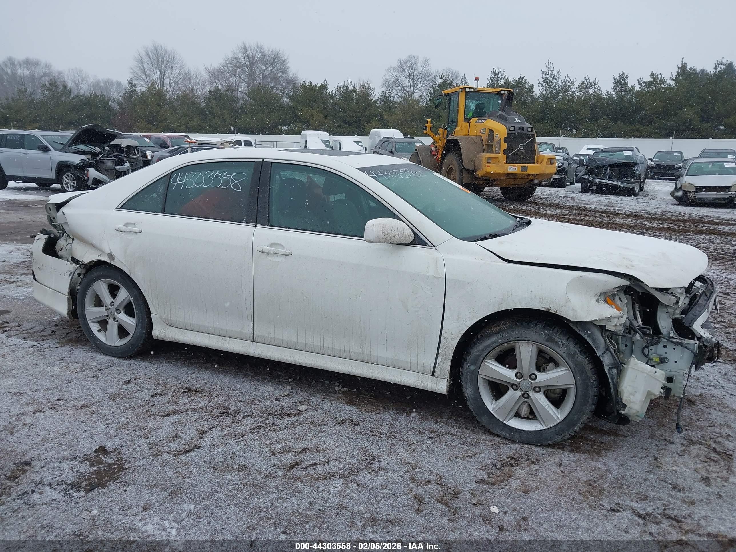 TOYOTA CAMRY image 6