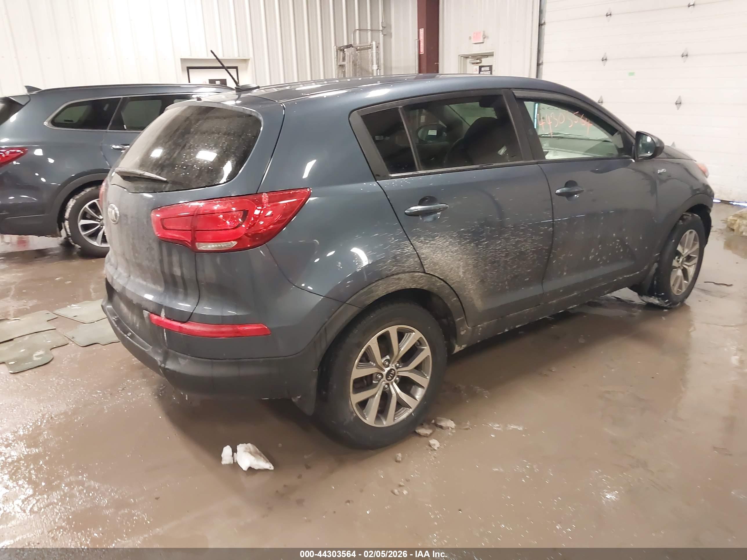 KIA SPORTAGE image 4