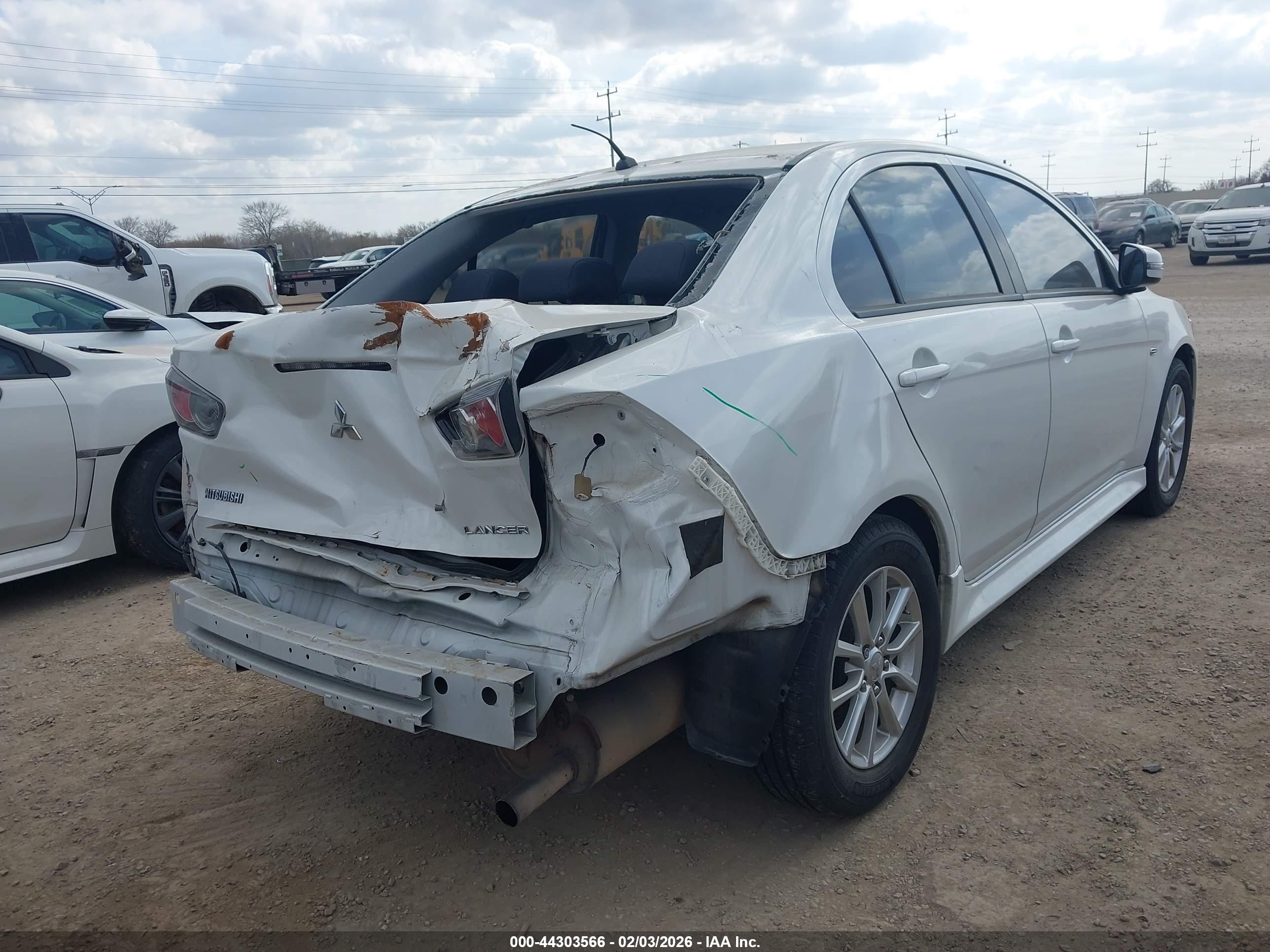 MITSUBISHI LANCER image 6