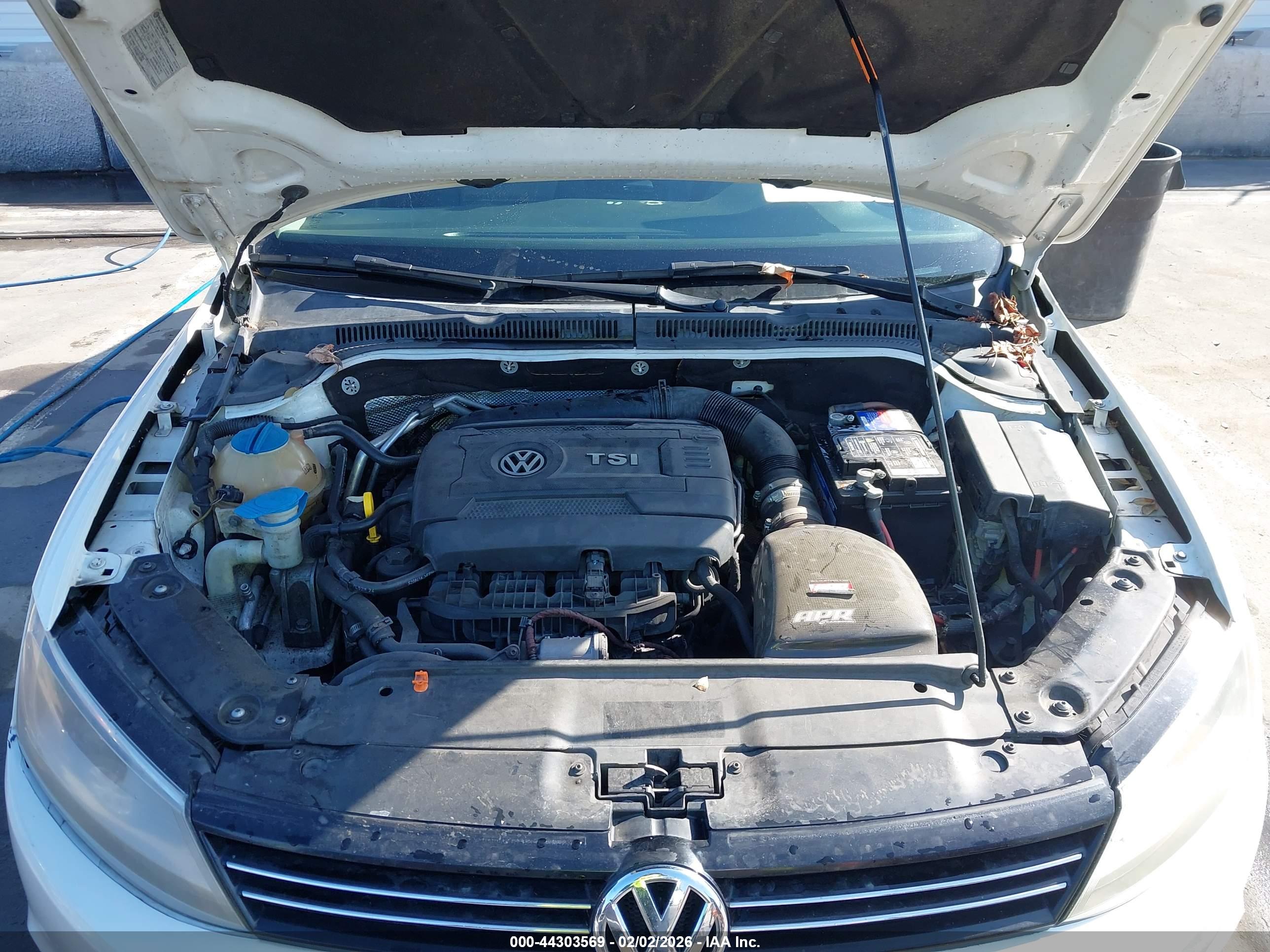 VOLKSWAGEN JETTA image 6