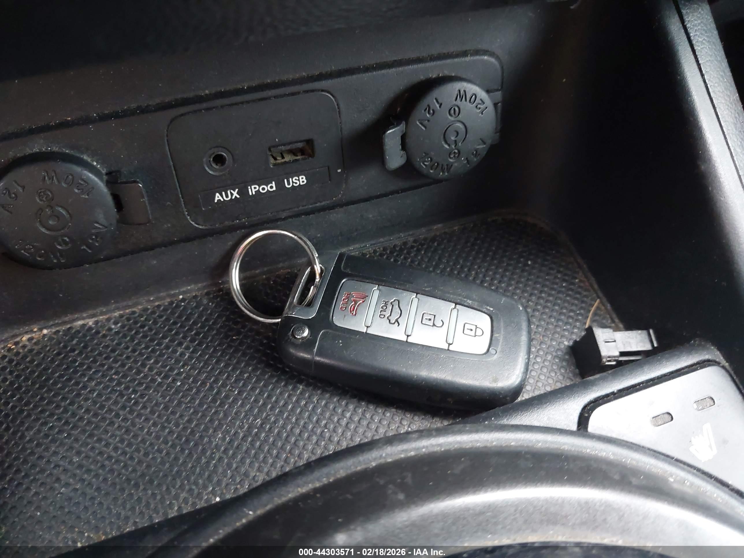 KIA SPORTAGE image 11